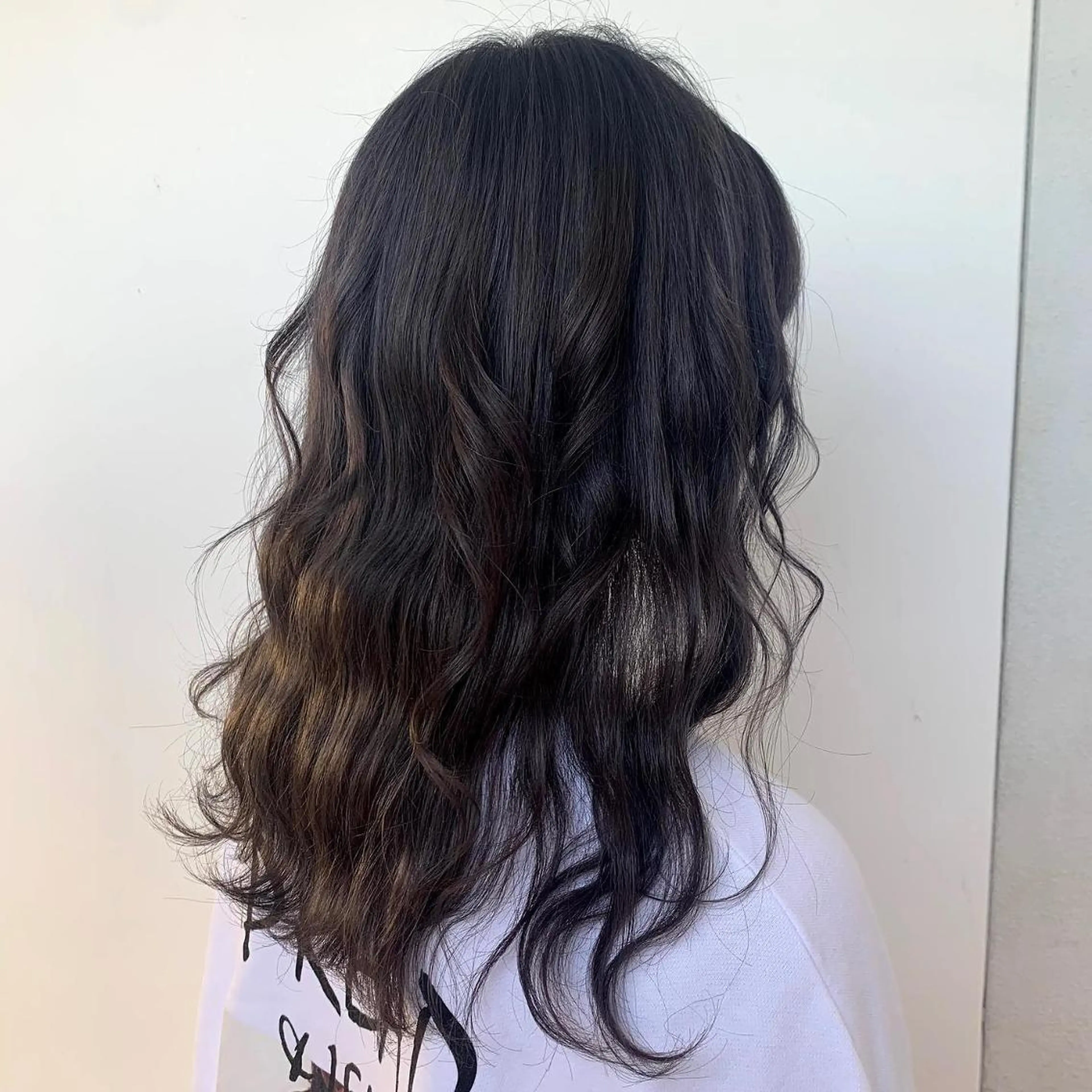 カラー 黒髪 ブルーカラー ブルーブラック ブラウンカラー デザインカラー エリアマネージャー 復活の大澤竜馬のヘアスタイル