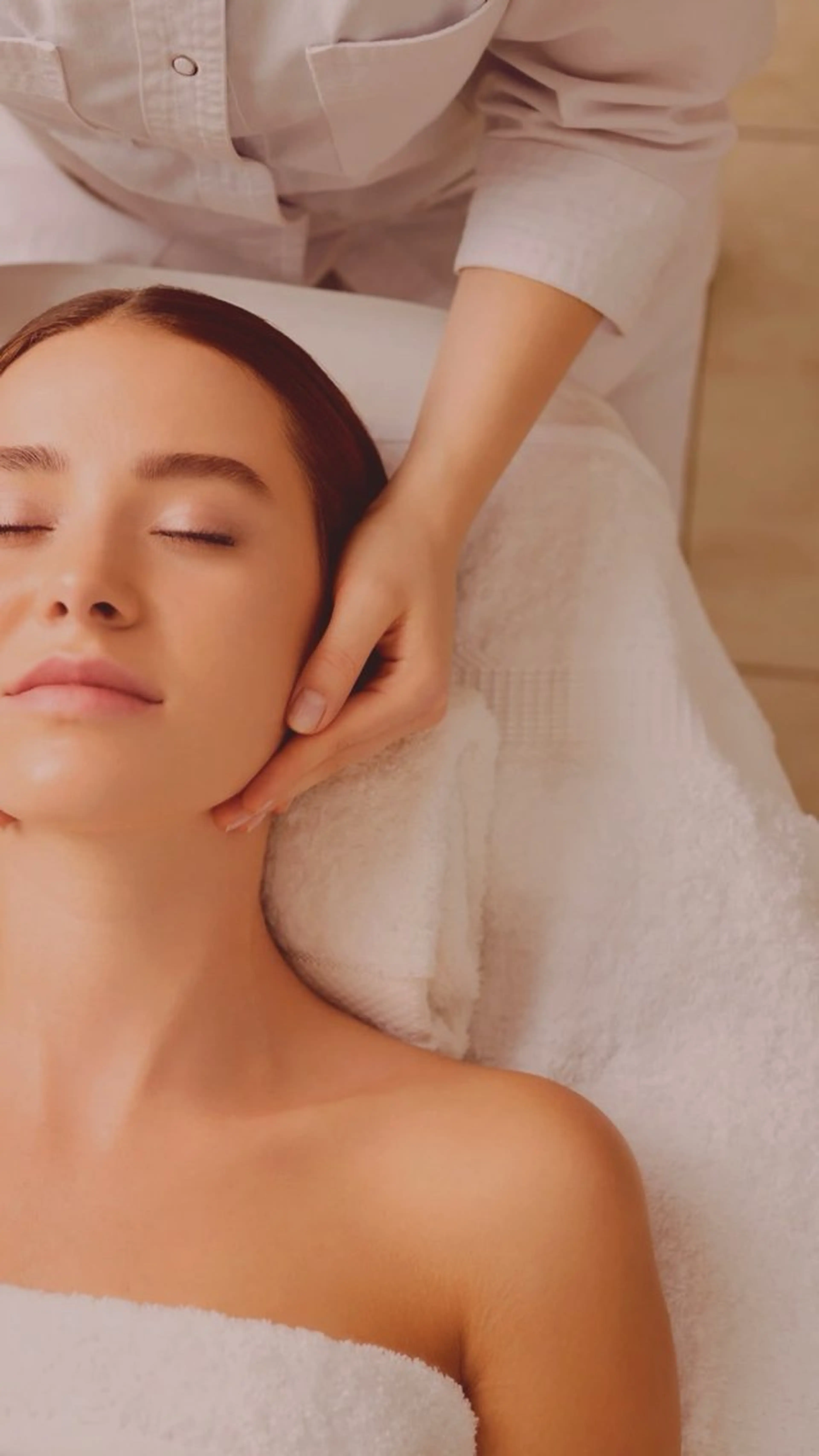 フェイシャルケア➕デコルテケアコースの写真