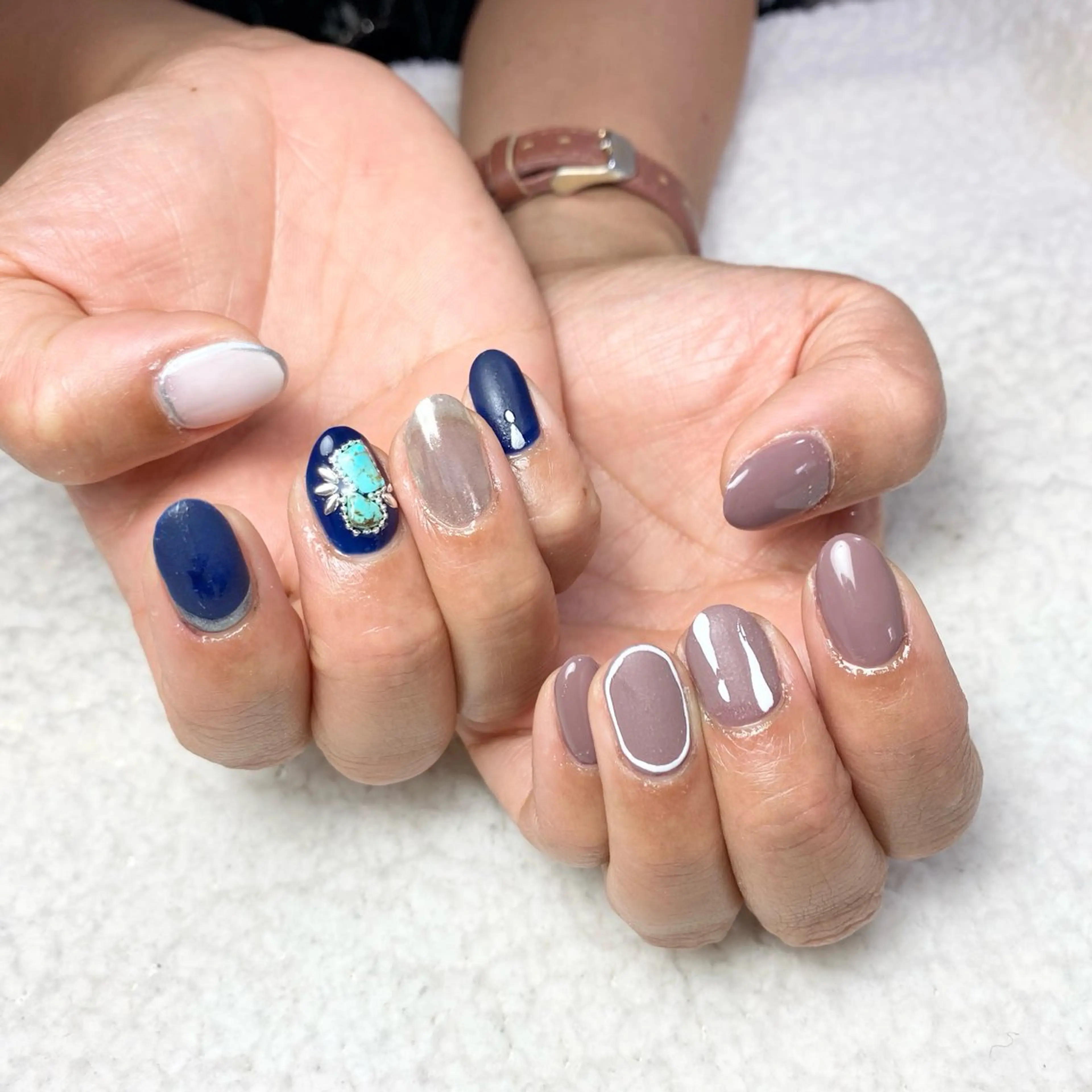 ネイル ミラーネイル ハンドネイル COCO+所属・COCO +のエステ・リラクイメージ