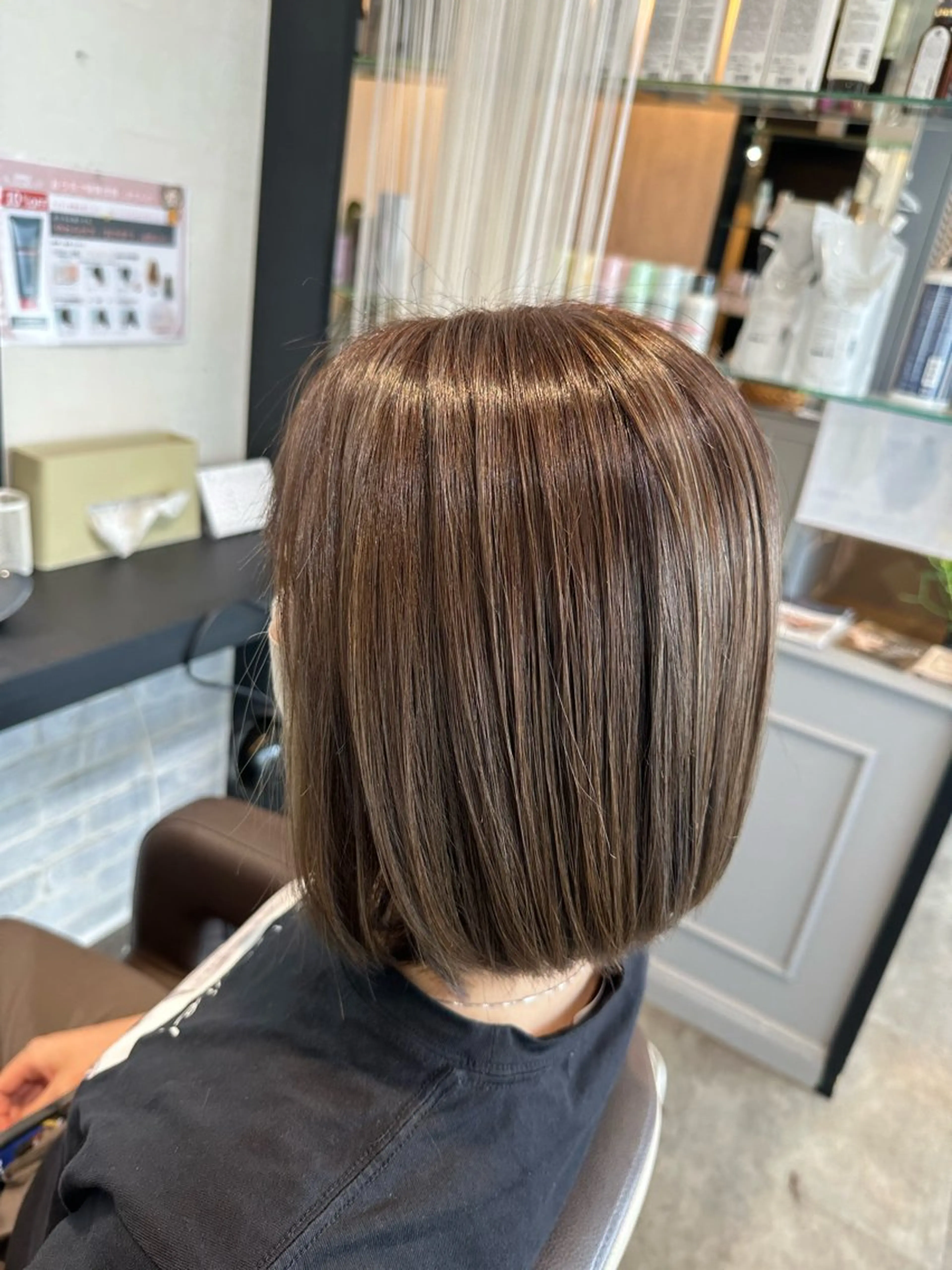 ショート カラー カット ヘアカラー トリートメント 若泉 真梨のヘアスタイル