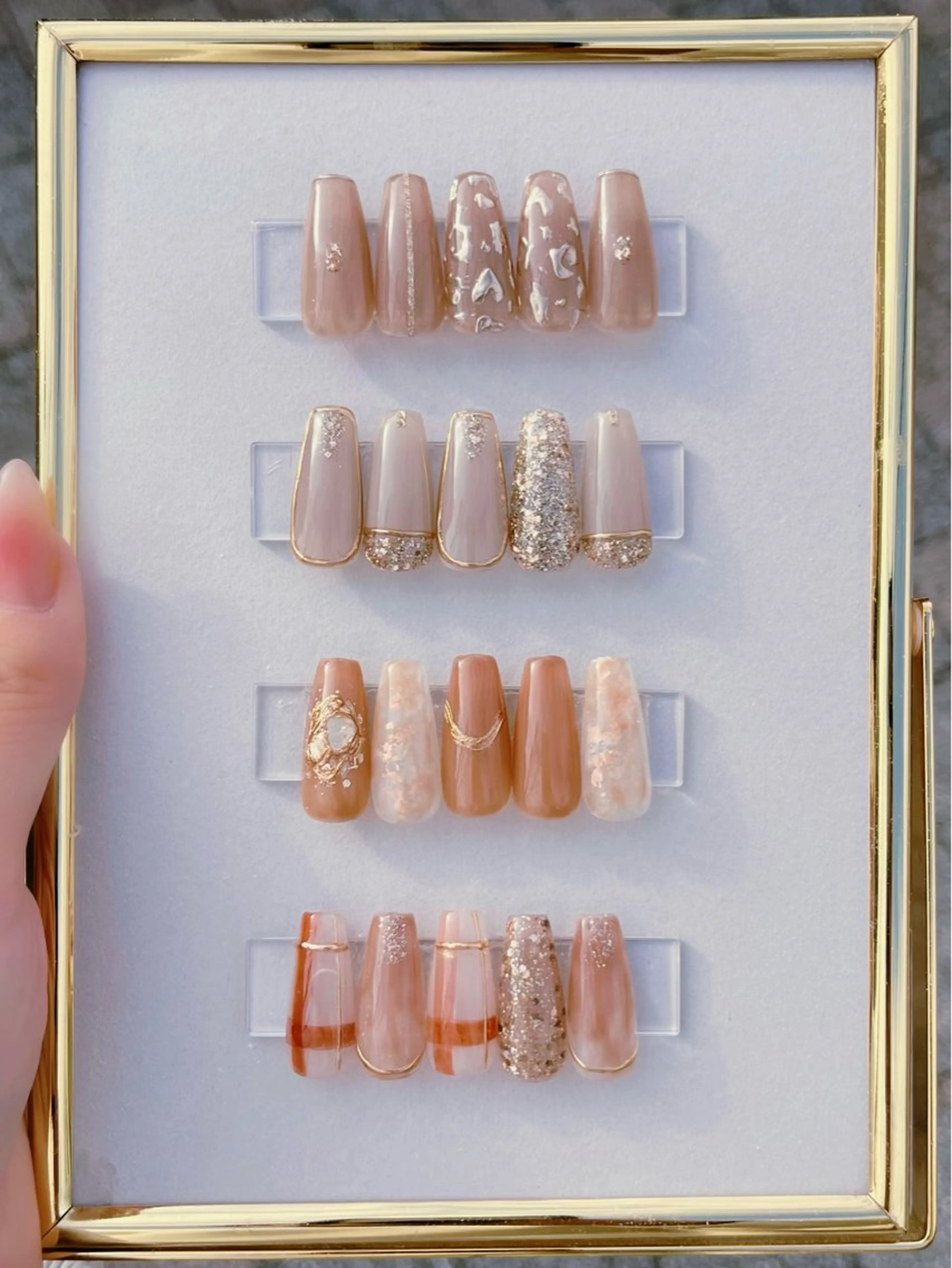 ネイル キラキラネイル マグネットネイル ワンカラーネイル スカルプネイル ワンホンネイル nine.🦋 YUKOのネイルデザイン