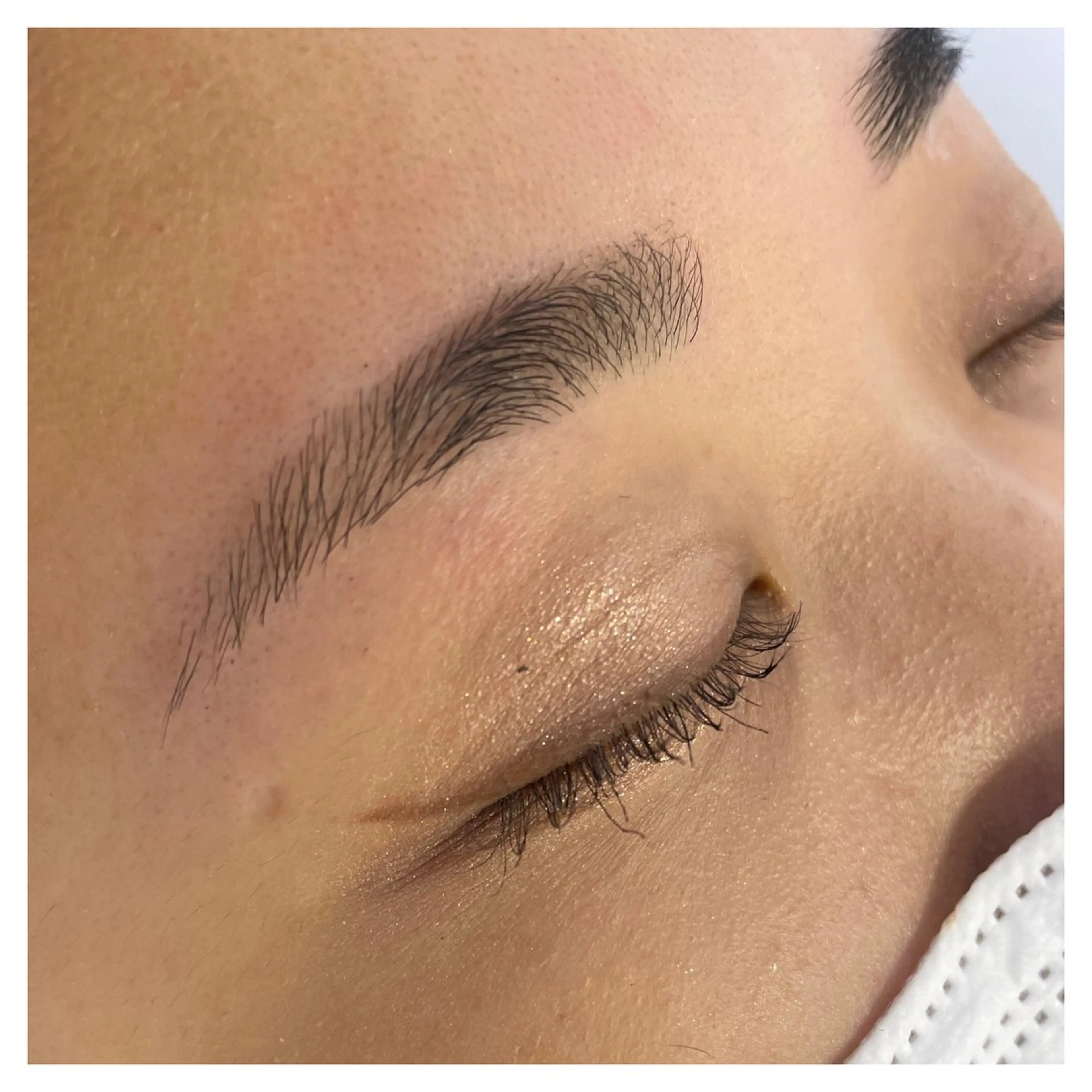 アイブロウ une mizuhoの眉毛・アイブロウイメージ