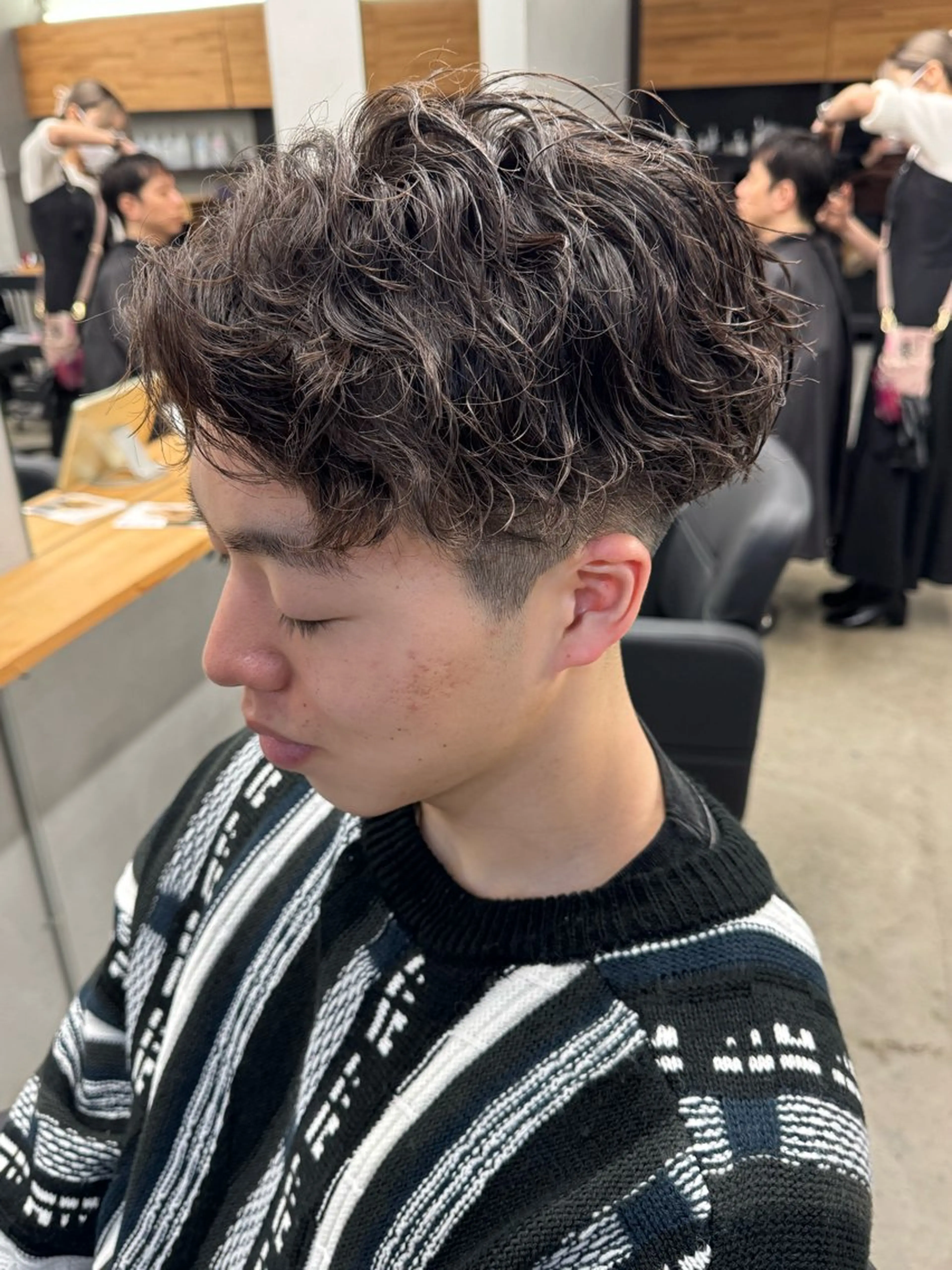 メンズ カット パーマ アキト/ メンズ/透明感暗髪のヘアスタイル