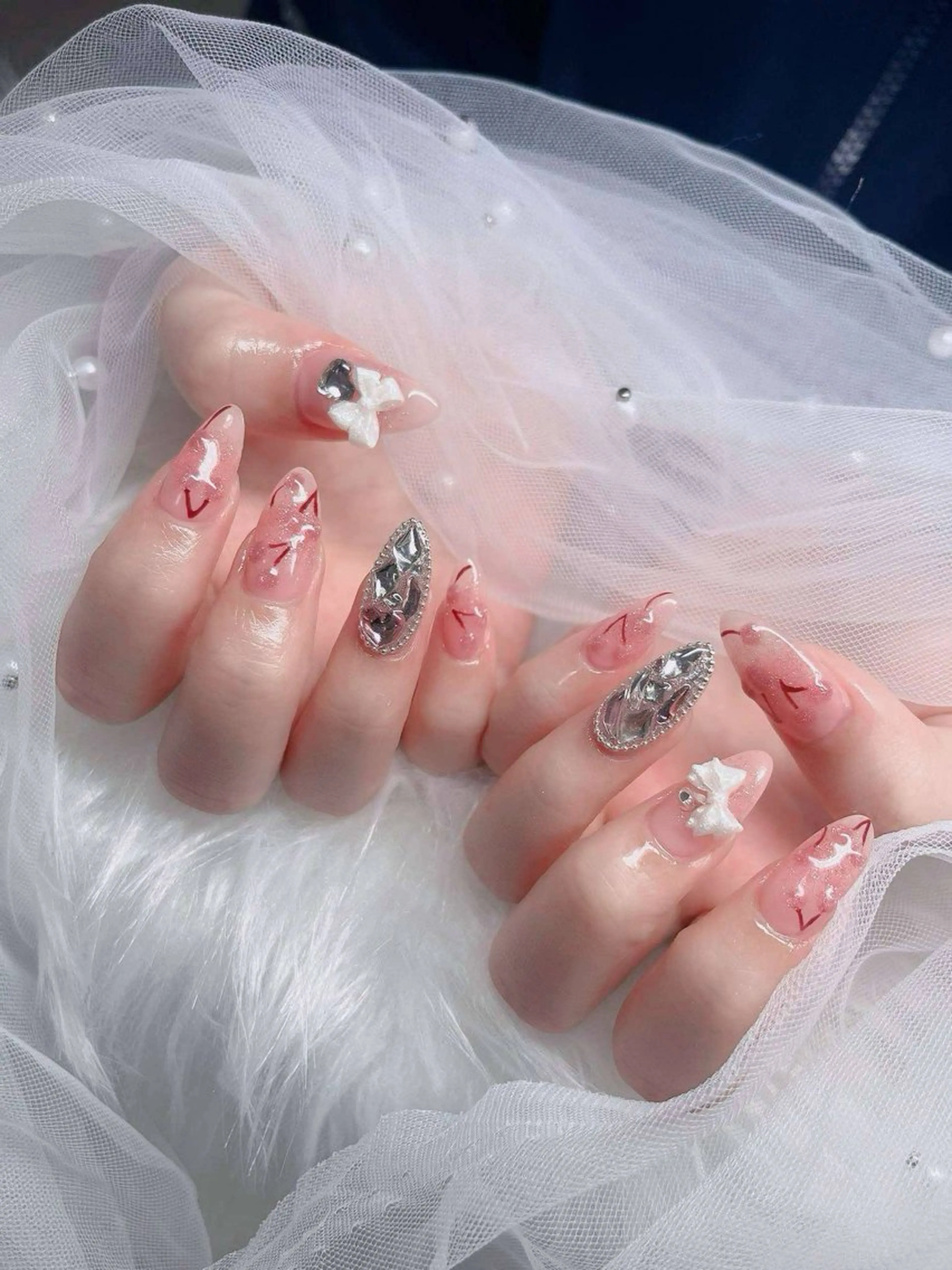 ネイル フレンチネイル ジェルネイル ガラスフレンチ ハロウィン ハート H.baby Nail Salonのネイルデザイン
