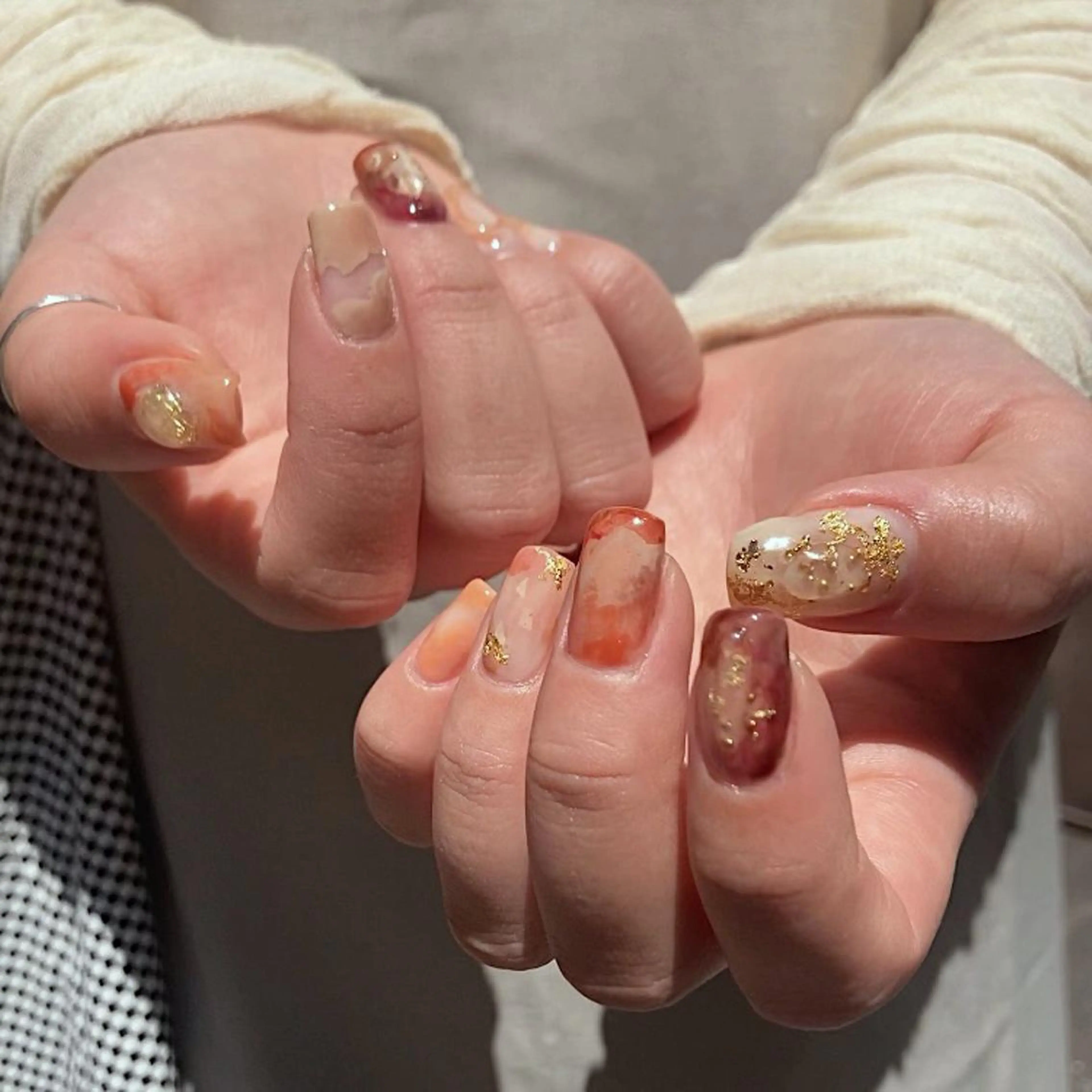 ネイル ブラウン tipsy+ chihiroのネイルデザイン