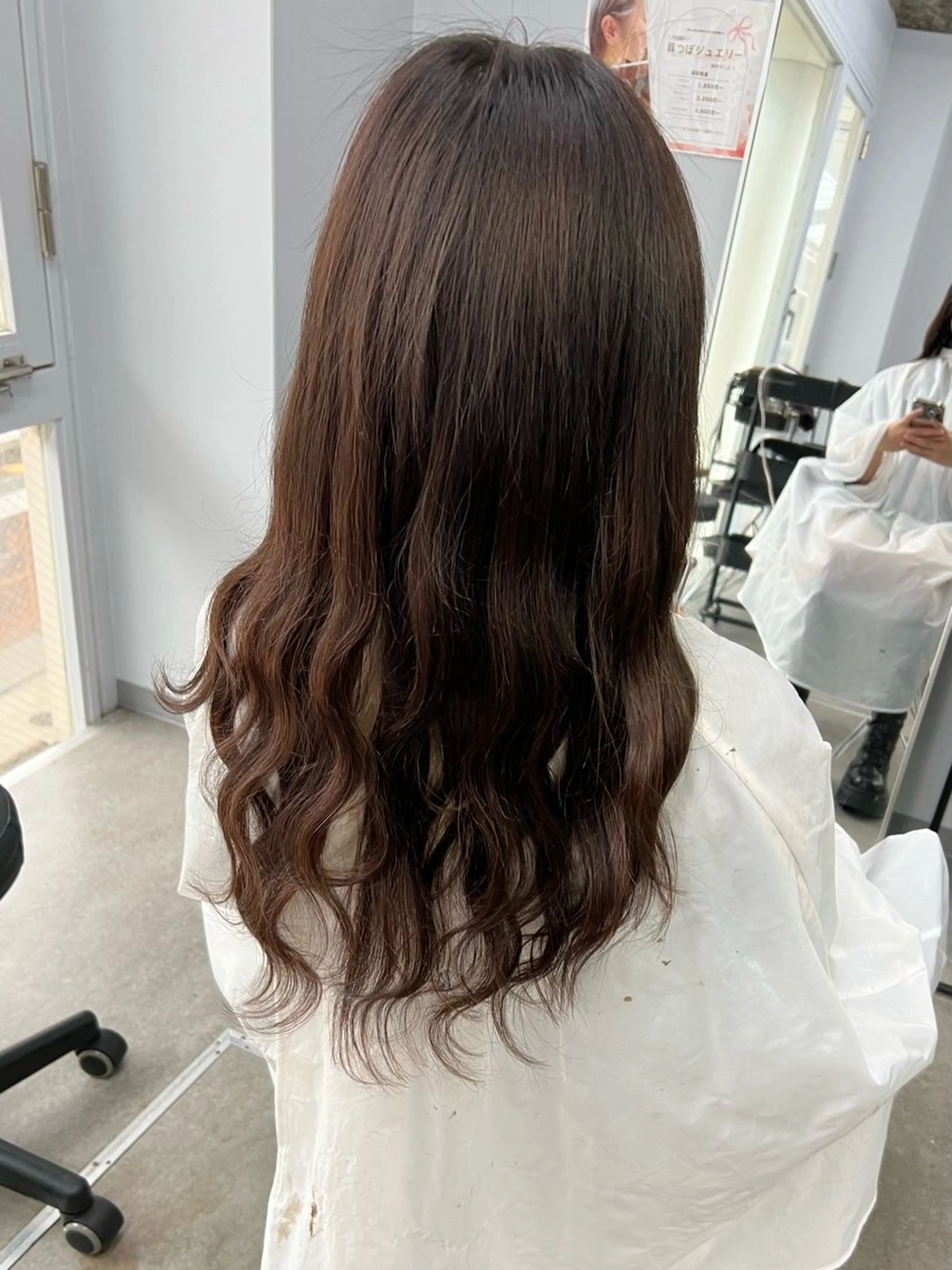 シールエクステ 100本 《馴染ませカット付き》の写真