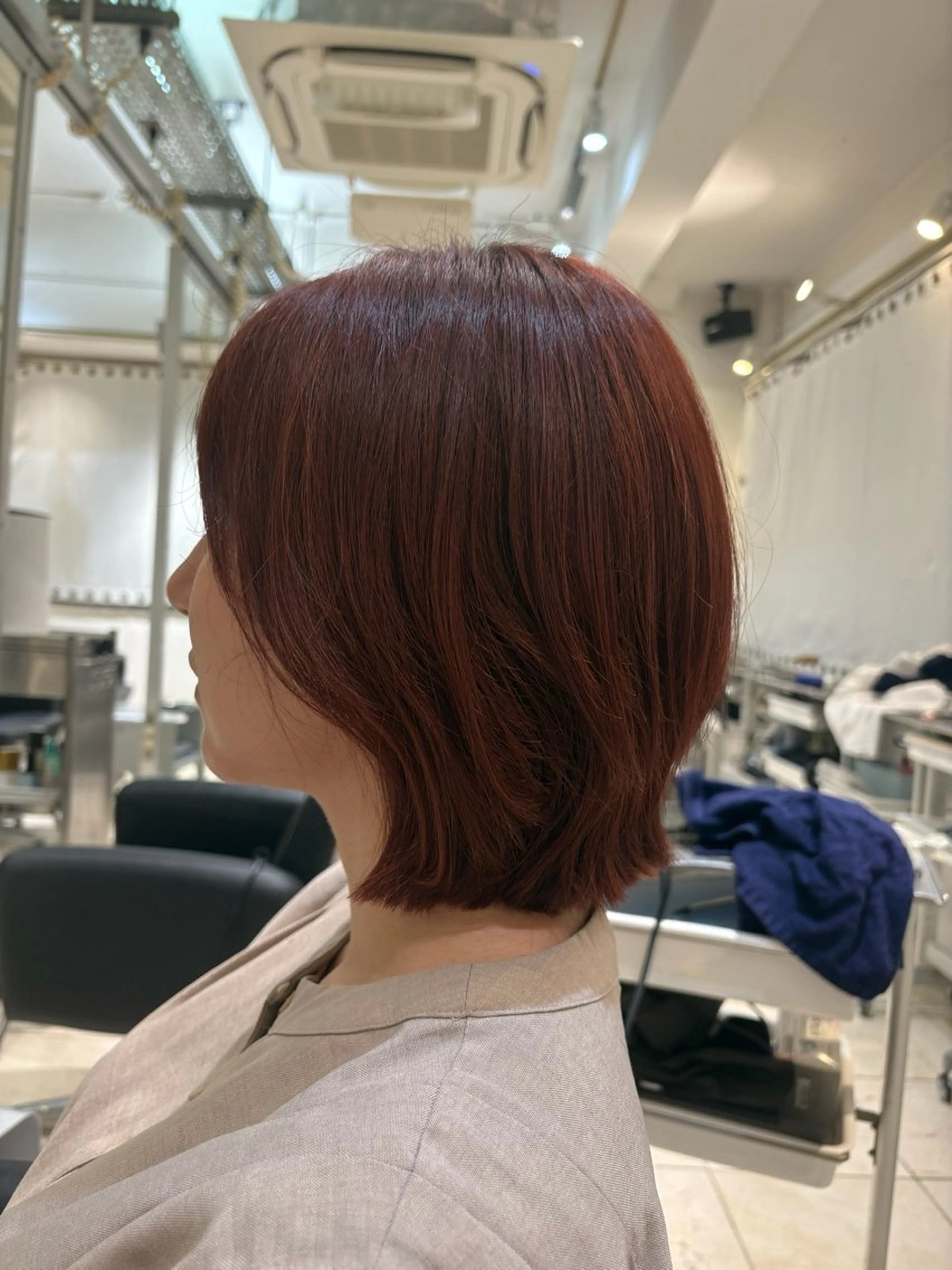 ミディアム カラー ブラウンカラー レッドカラー レッドブラウン くびれヘア くびれレイヤー FACE-T所属・ボブカット/ パーマARAI🫧のヘアスタイル