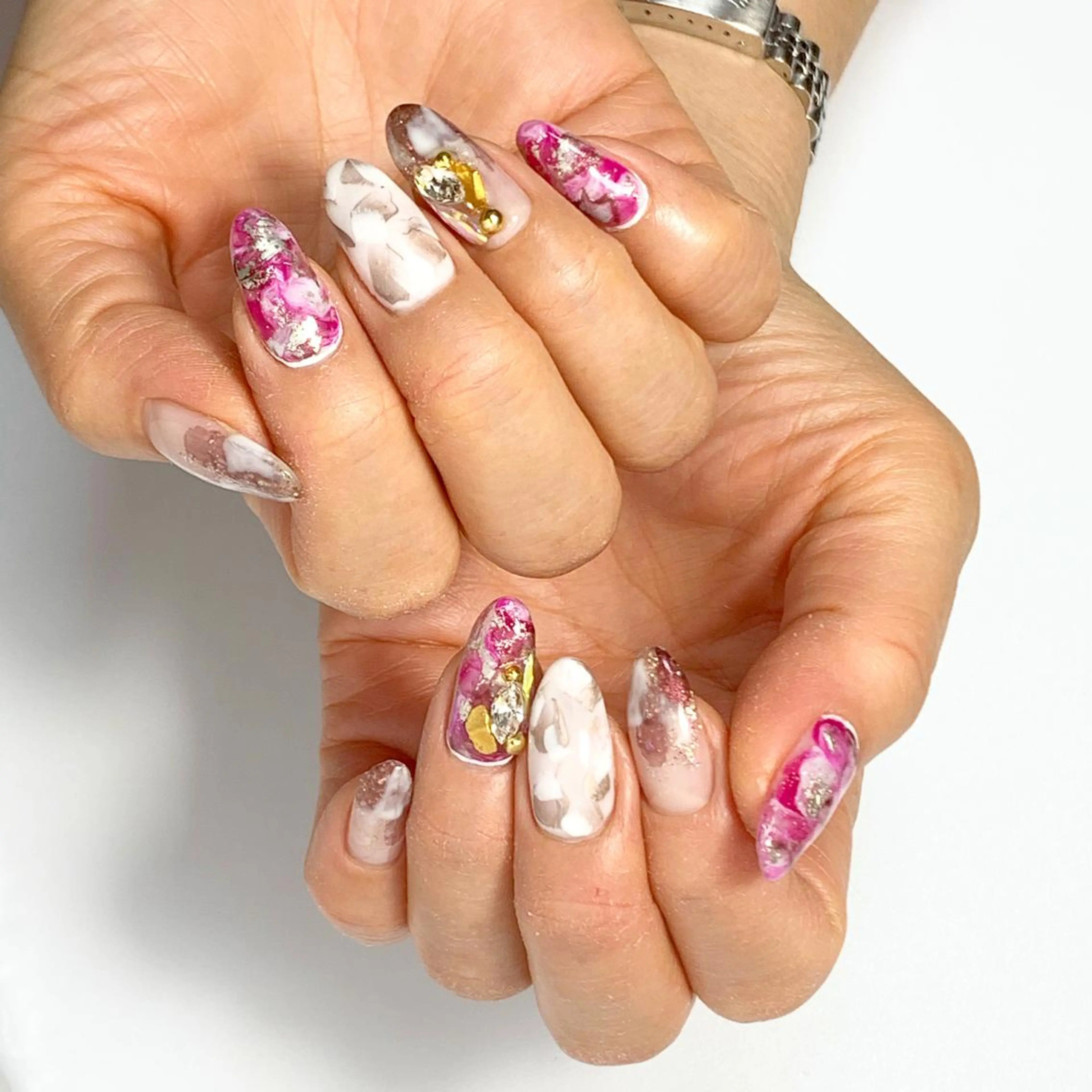 ネイル alma nailsのネイルデザイン