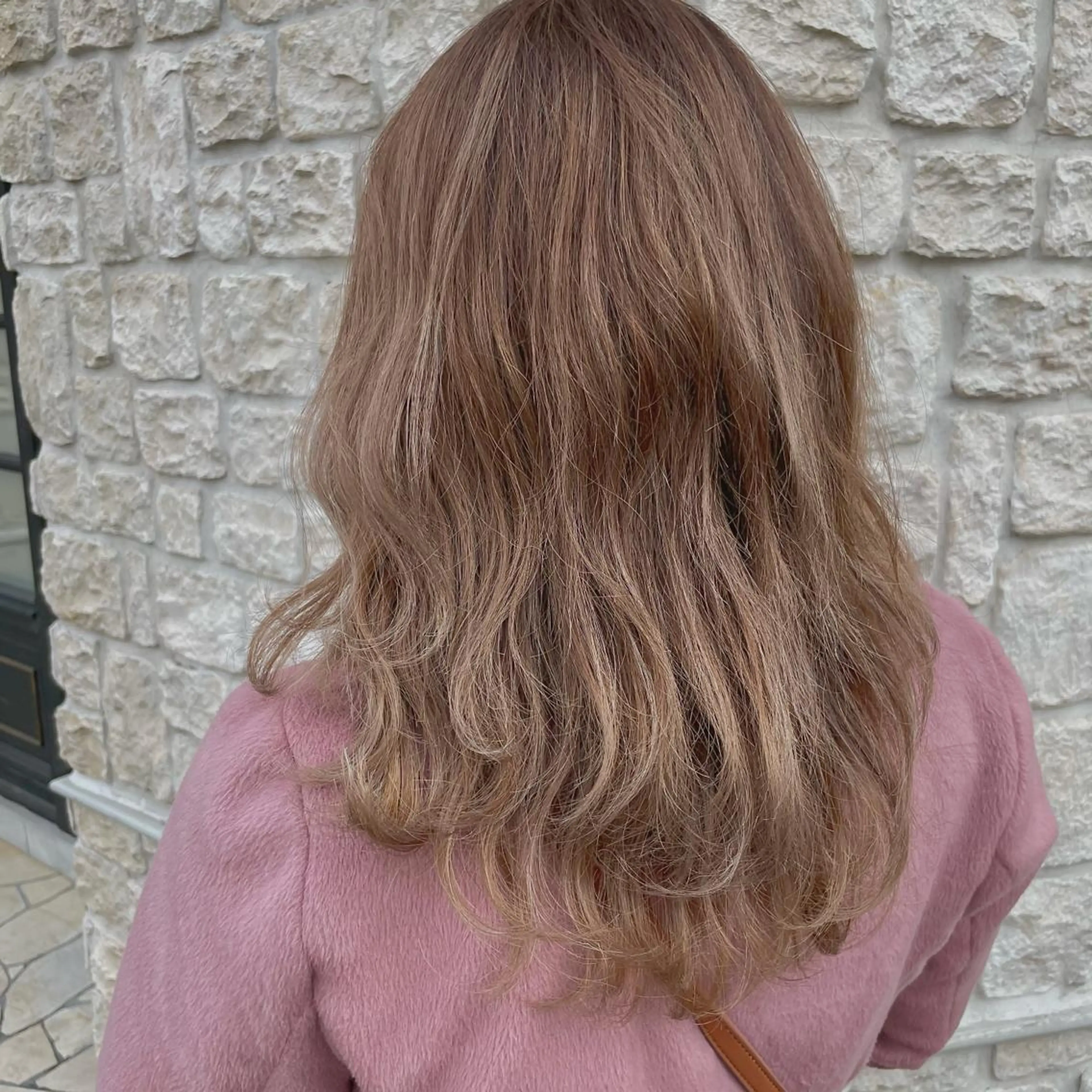 セミロング カラー カット ヘアカラー 縮毛矯正 トリートメント 星野 茉由のヘアスタイル