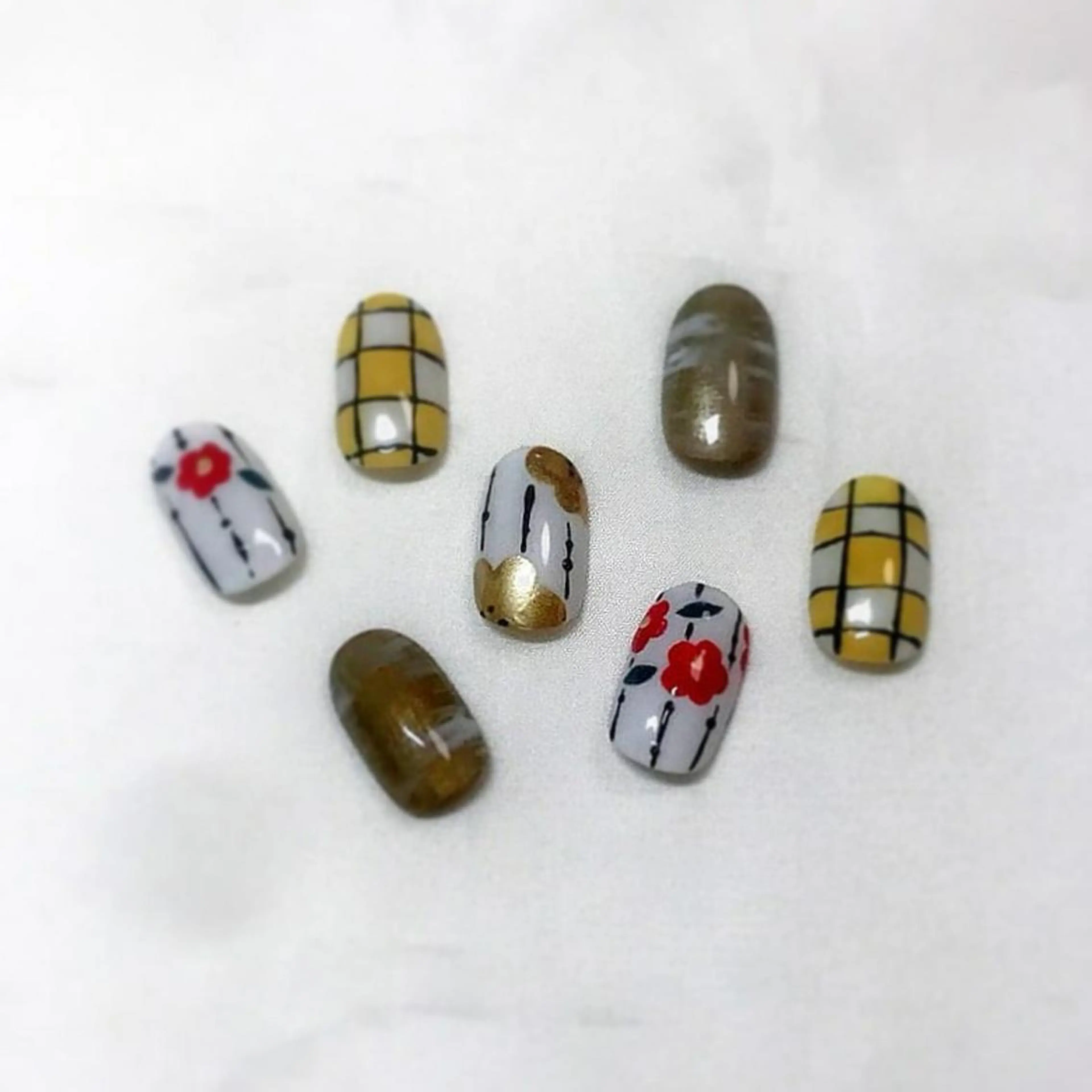 ネイル 成人式 ブライダルネイル ハンドネイル ハンドケア lyly.nail所属・lylynail YUUKAのネイルデザイン