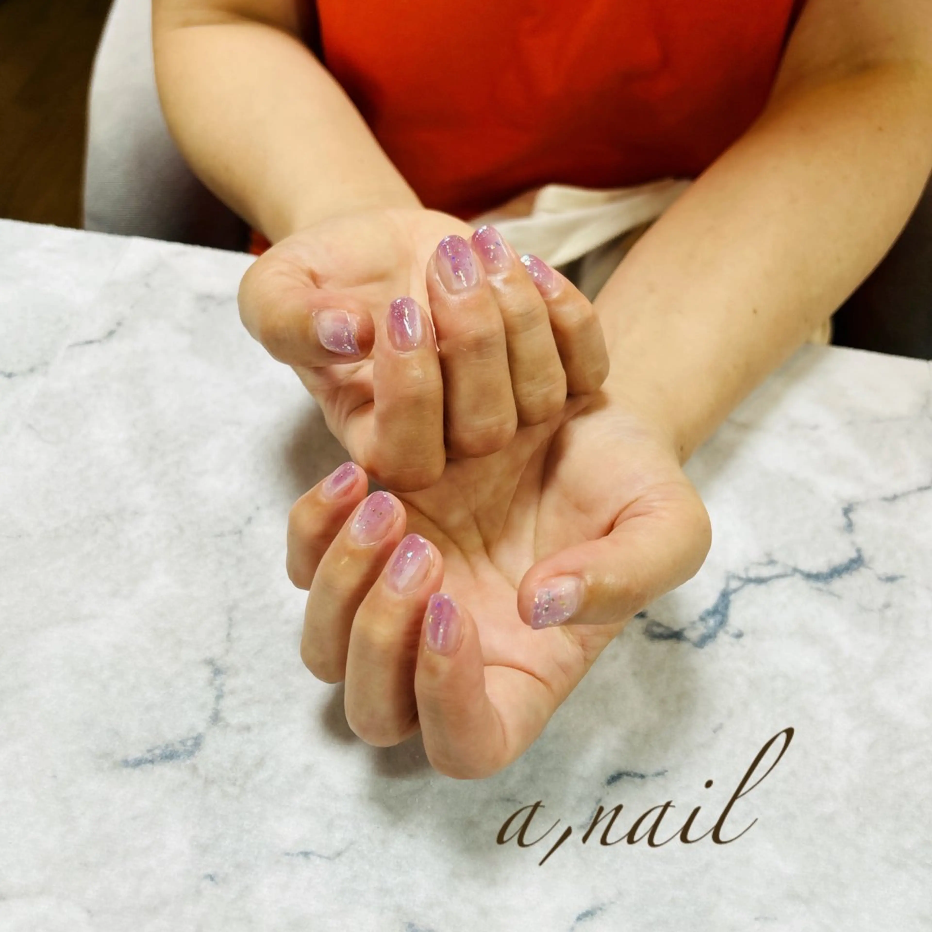 ネイル フットネイル ジェルネイル グラデーション キラキラネイル オフィスネイル ハンドネイル ネイルサロン エーネイルのネイルデザイン
