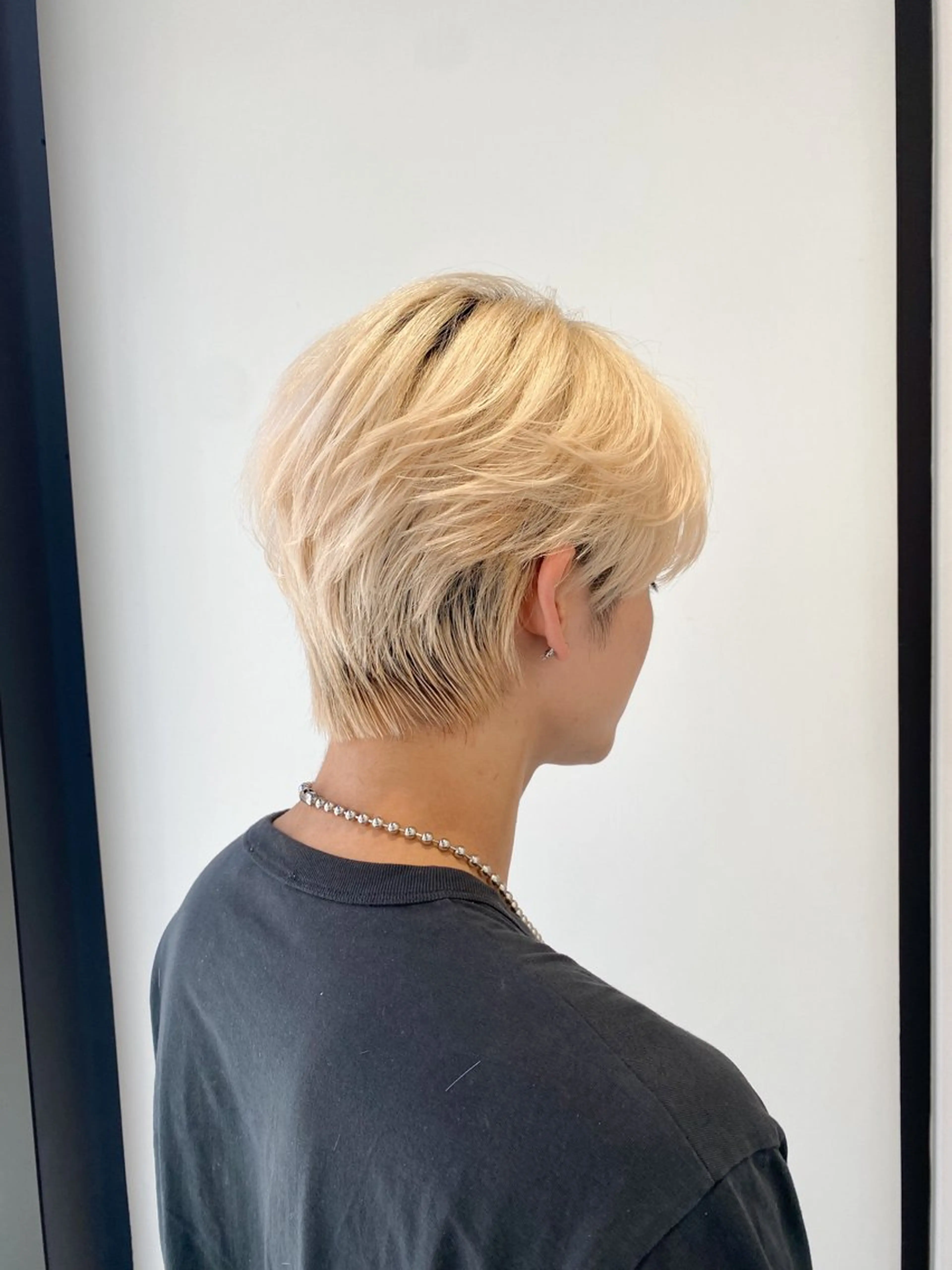 メンズ 透明感ブリーチ/ メンズパーマのヘアスタイル