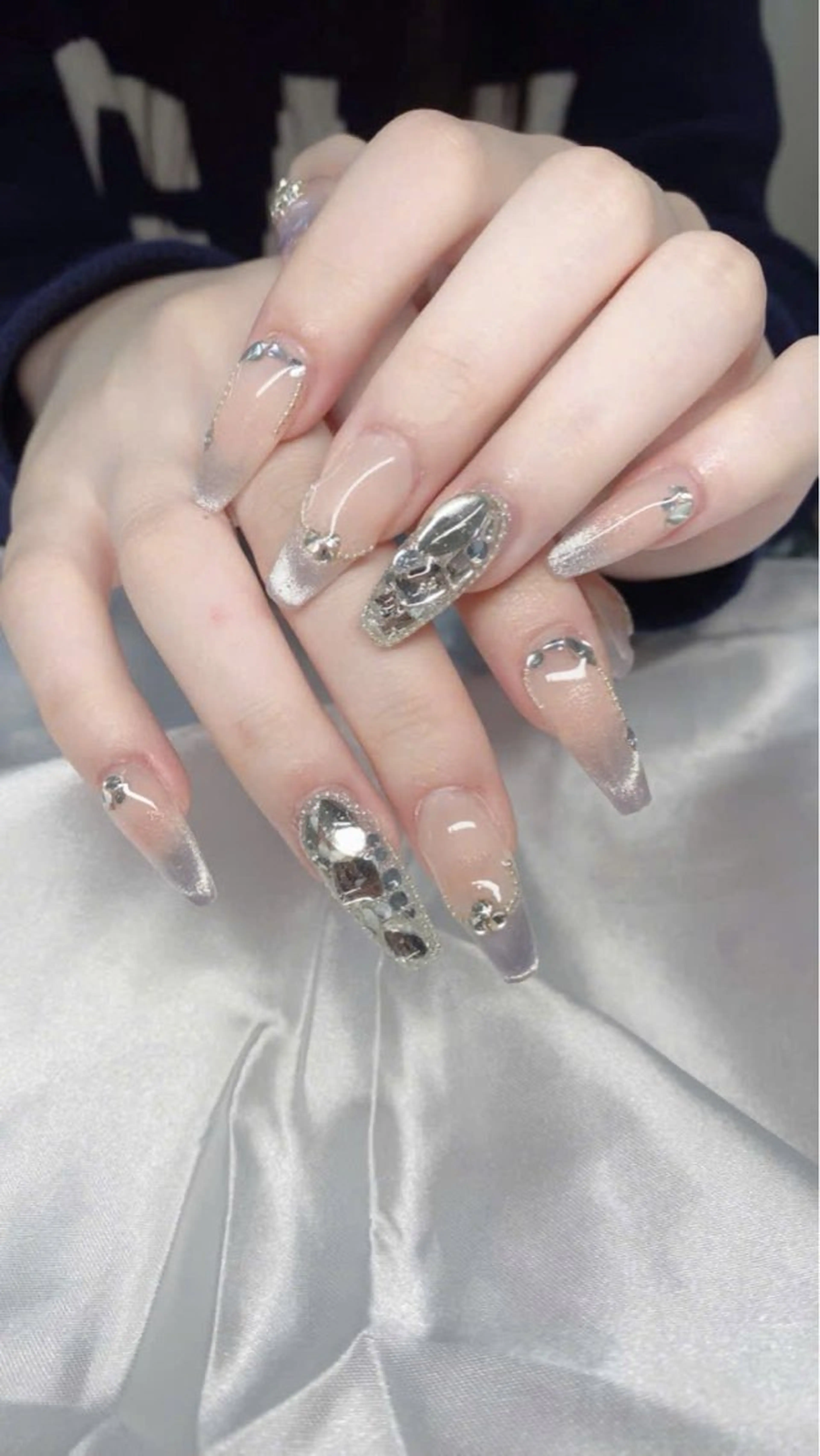 ネイル フレンチネイル グラデーション 韓国ネイル マグネットネイル ニュアンスネイル ハンドネイル ハンドケア Hara Nail 【パラジェル使用】のネイルデザイン