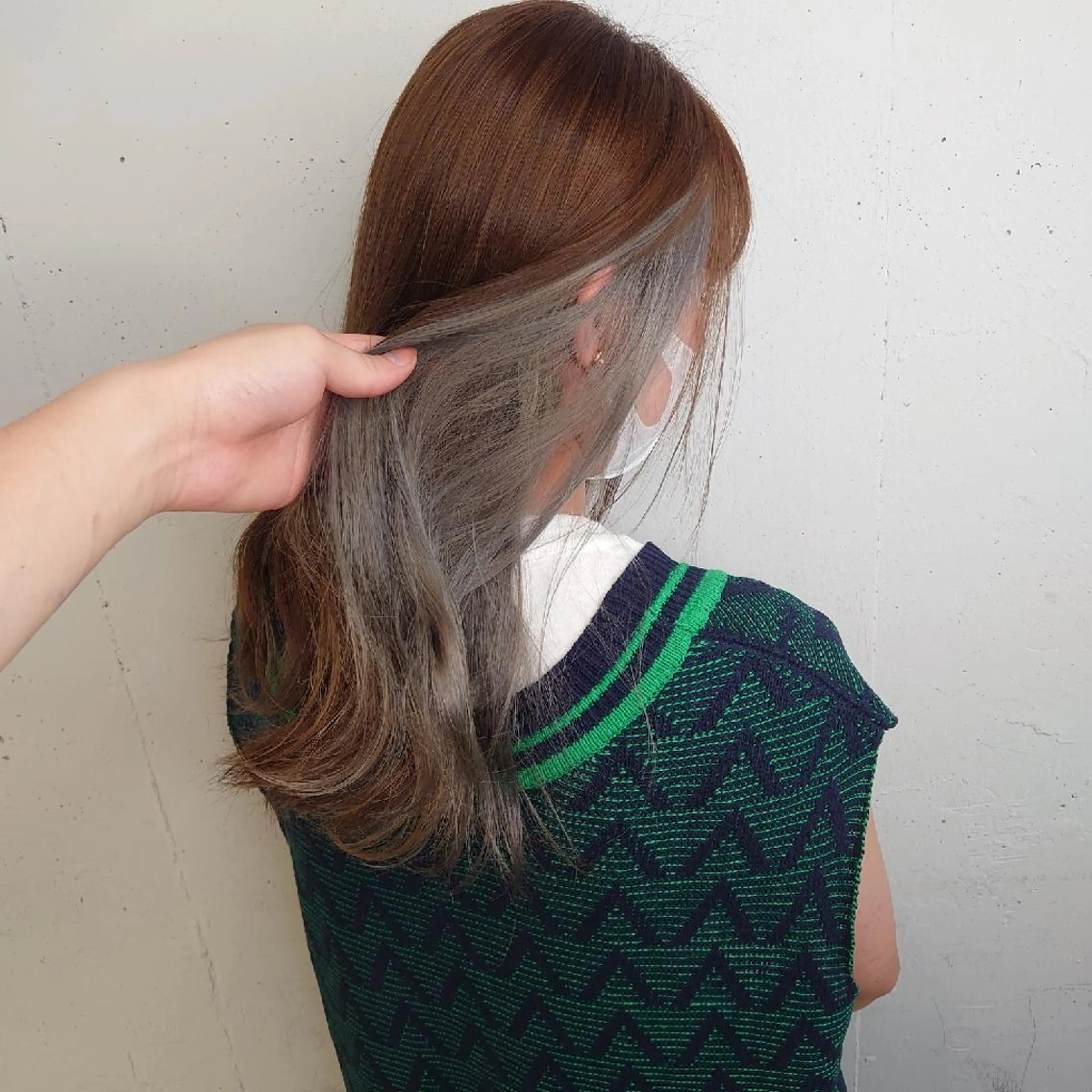 セミロング カラー ヘアアレンジ ブリーチ グレージュ インナーカラー カット ヘアカラー E Komo hair所属・Wow❕E Komo hair 永井一輝のヘアスタイル