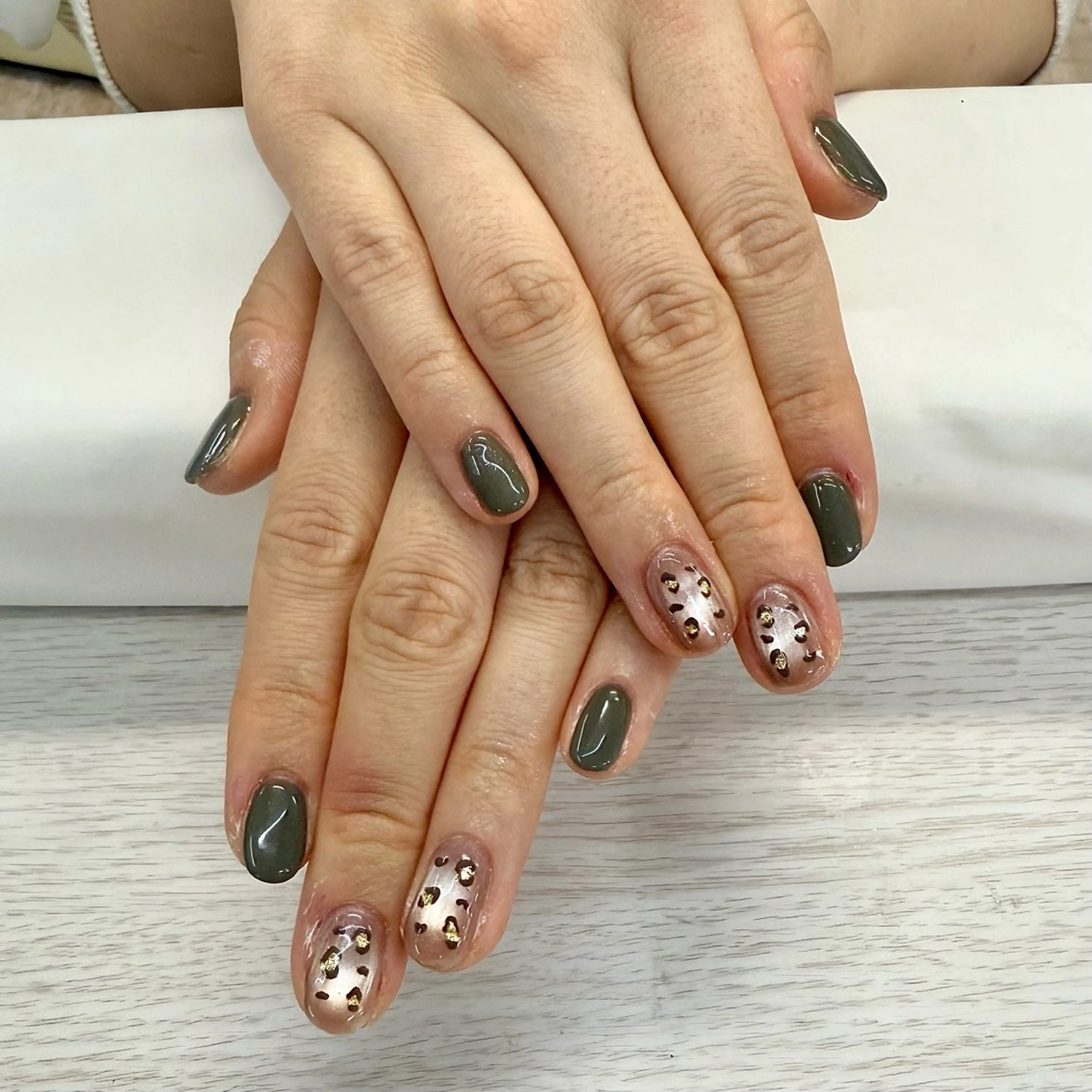 ネイル y hのネイルデザイン