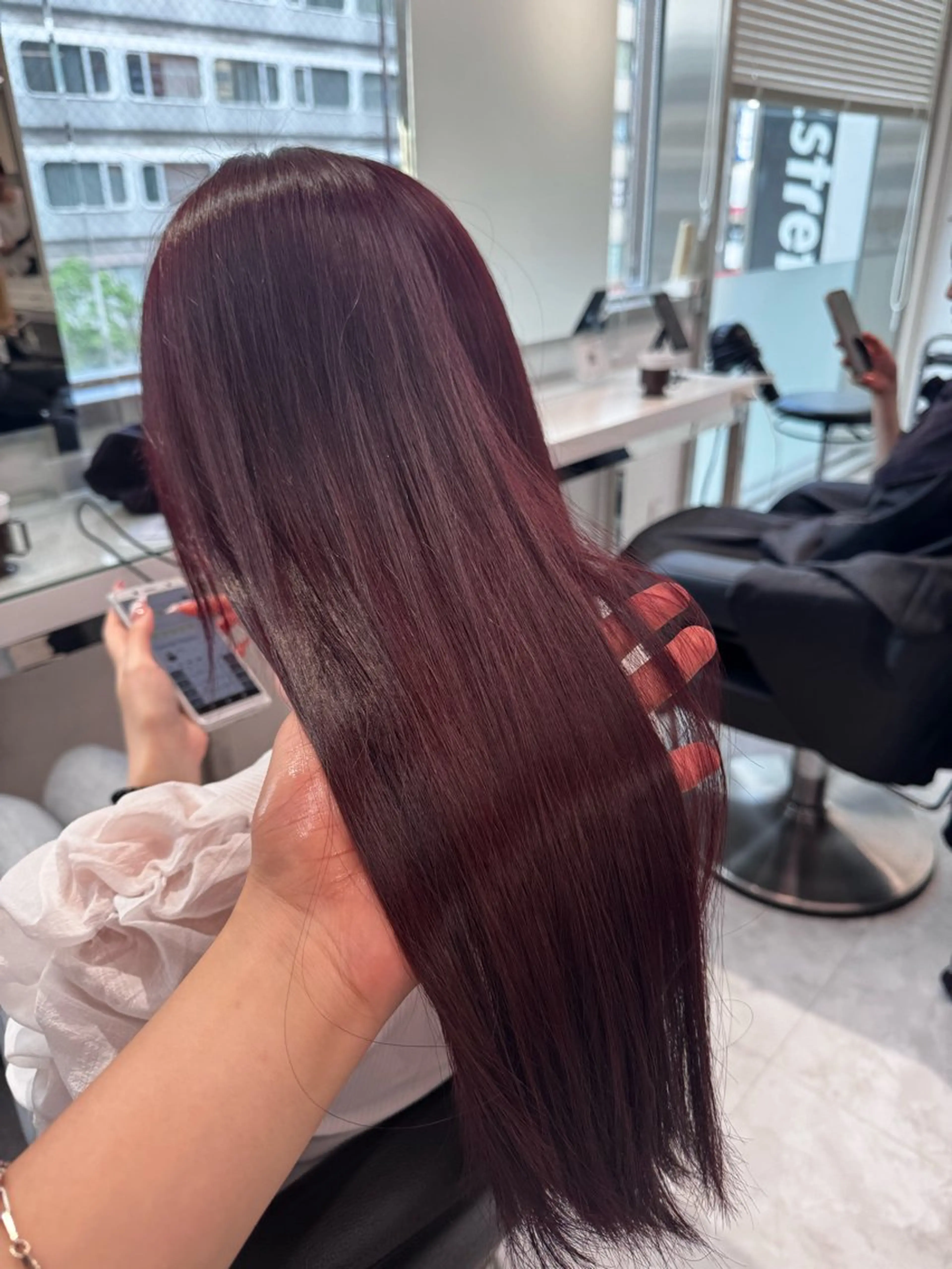 ロング カラー ヘアアレンジ カット ヘアカラー トリートメント ヘッドスパ ヘアセット 透け上品ハイトーン 職人ゆうと🤍のヘアスタイル