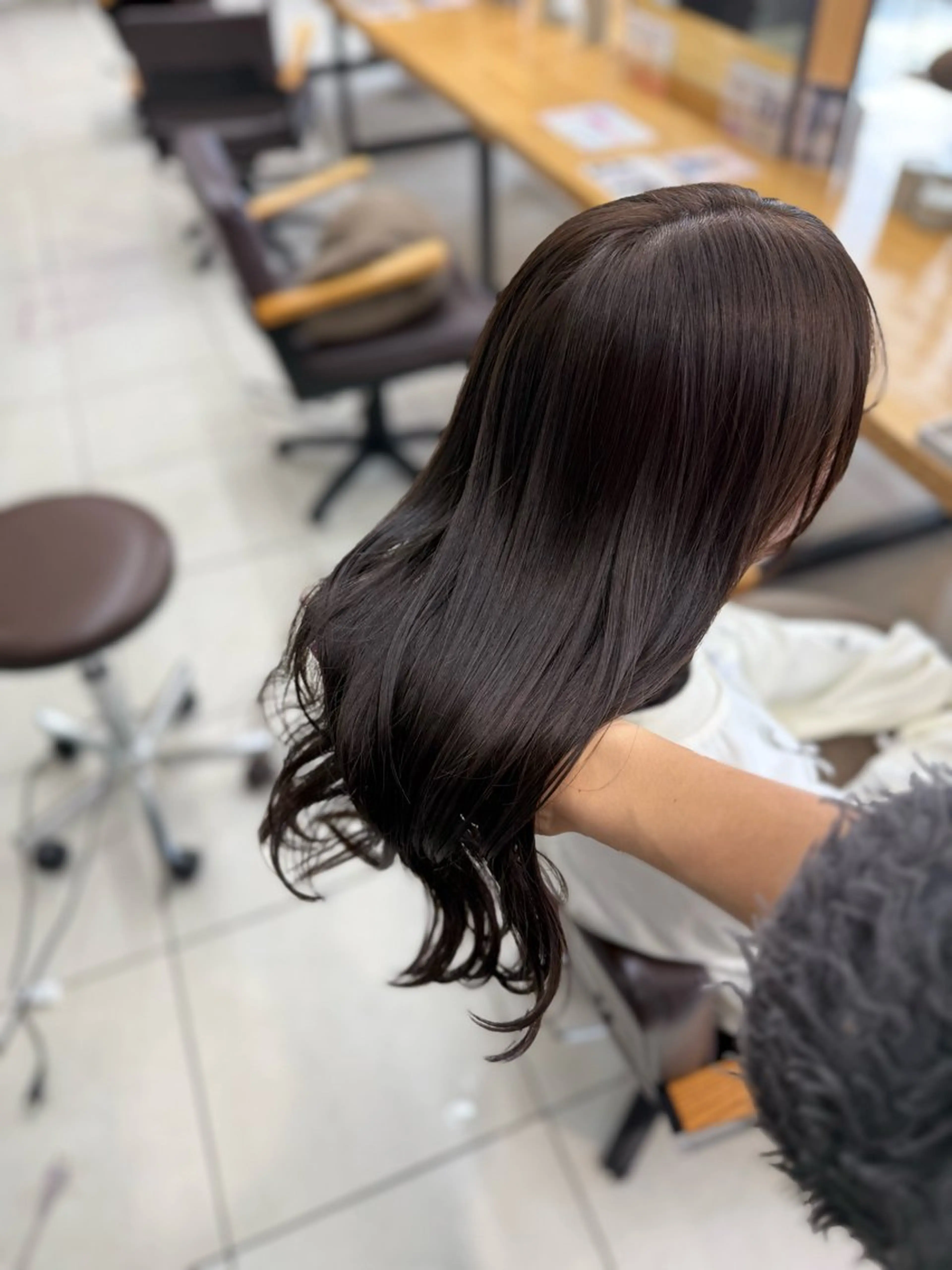 ミディアム カラー ブラウンカラー 透明感カラー ナチュラルブラウン ヘアカラー Laulu 佐藤壮也のヘアスタイル