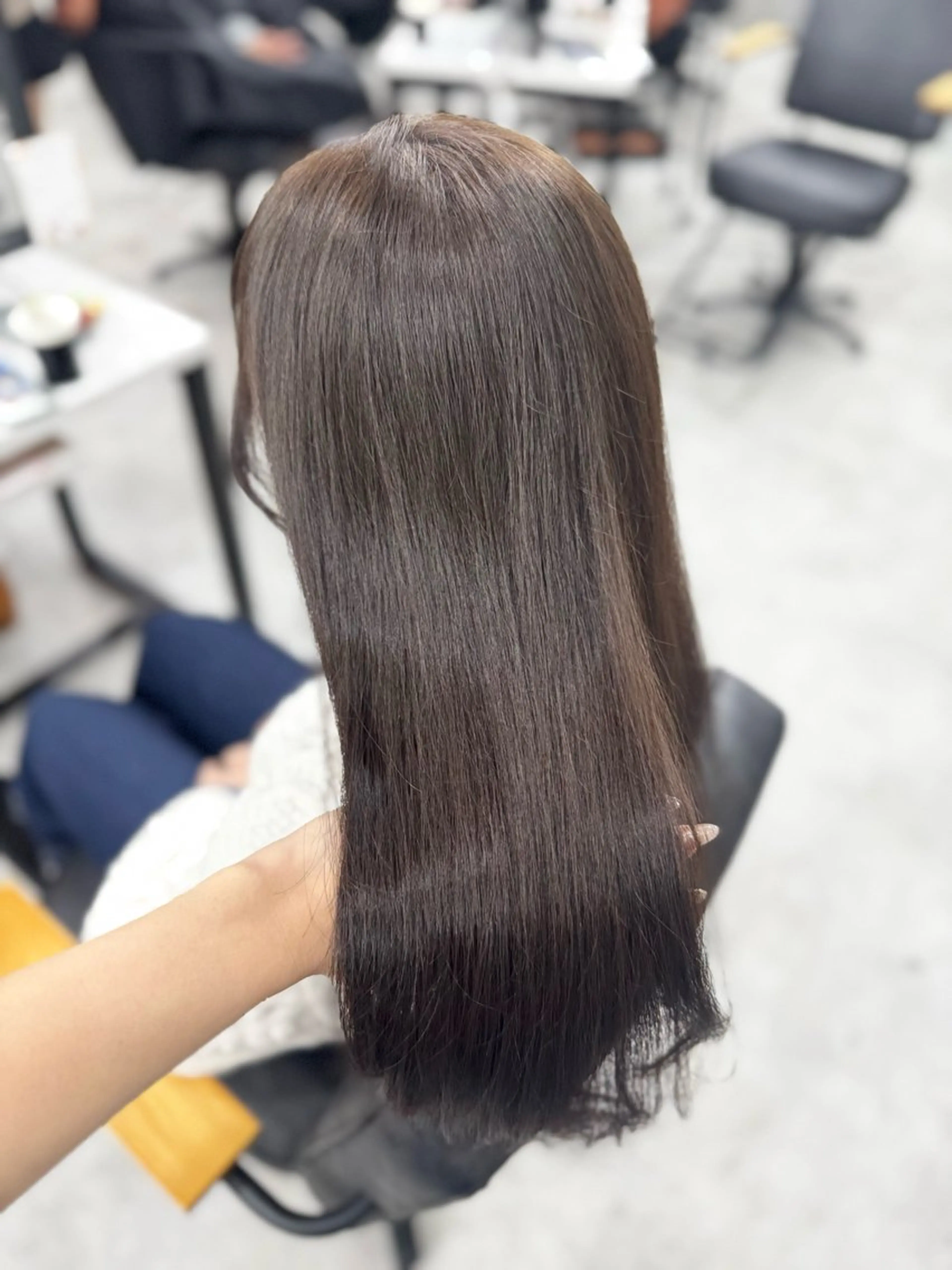 ロング カラー アッシュ アッシュブラウン ベージュカラー 黒髪 ブリーチ カット ヘアカラー トリートメント 赤み無し柔らかカラー 【梅田】madokaのヘアスタイル