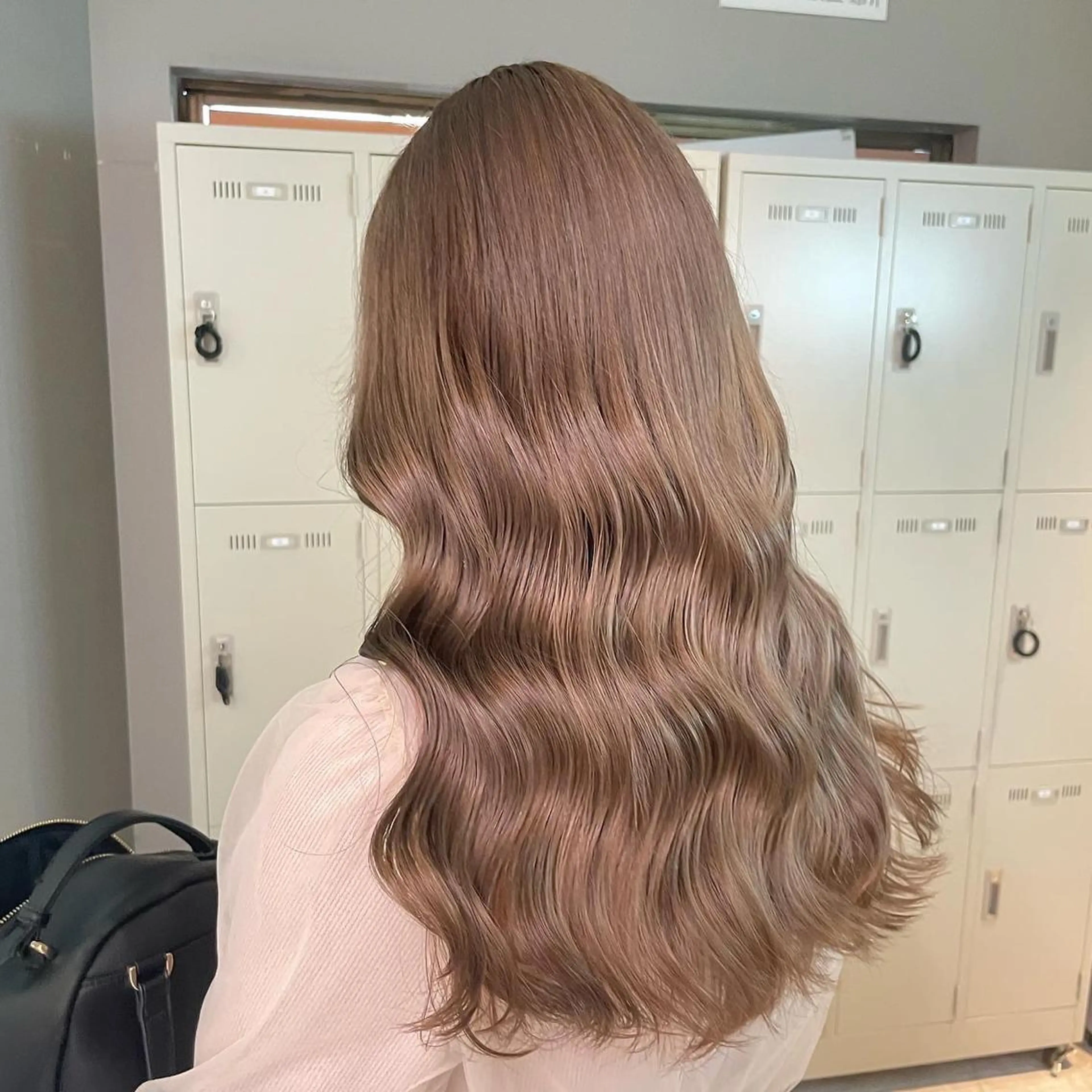 セミロング 髪質改善/ハイトーン /新宿/Takutoのヘアスタイル