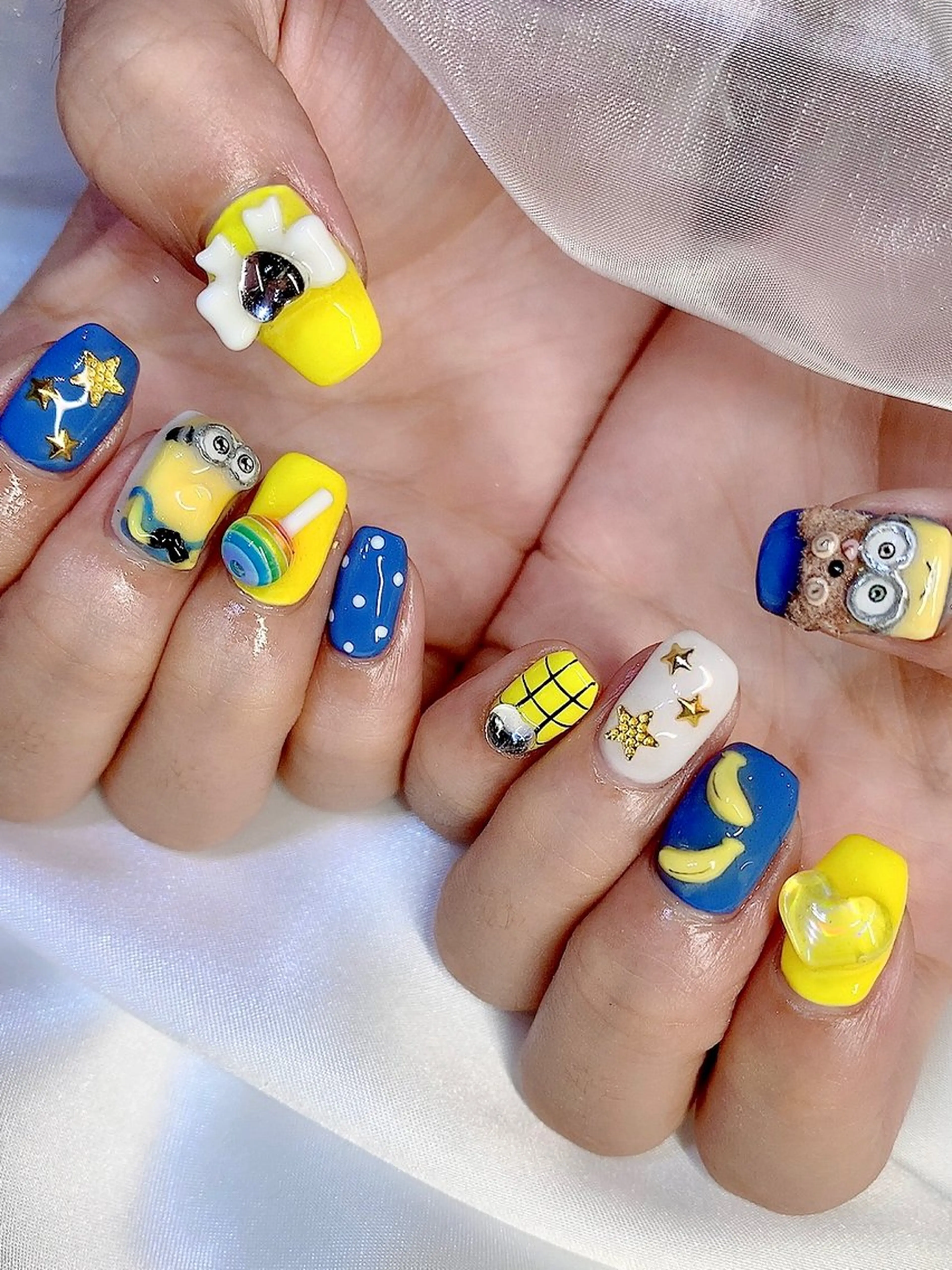 ネイル アートネイル キラキラネイル 韓国ネイル 持ち込み ストーンネイル シェアサロンLei.g(レイジー)所属・3Dアートネイル💗 都築レナのネイルデザイン