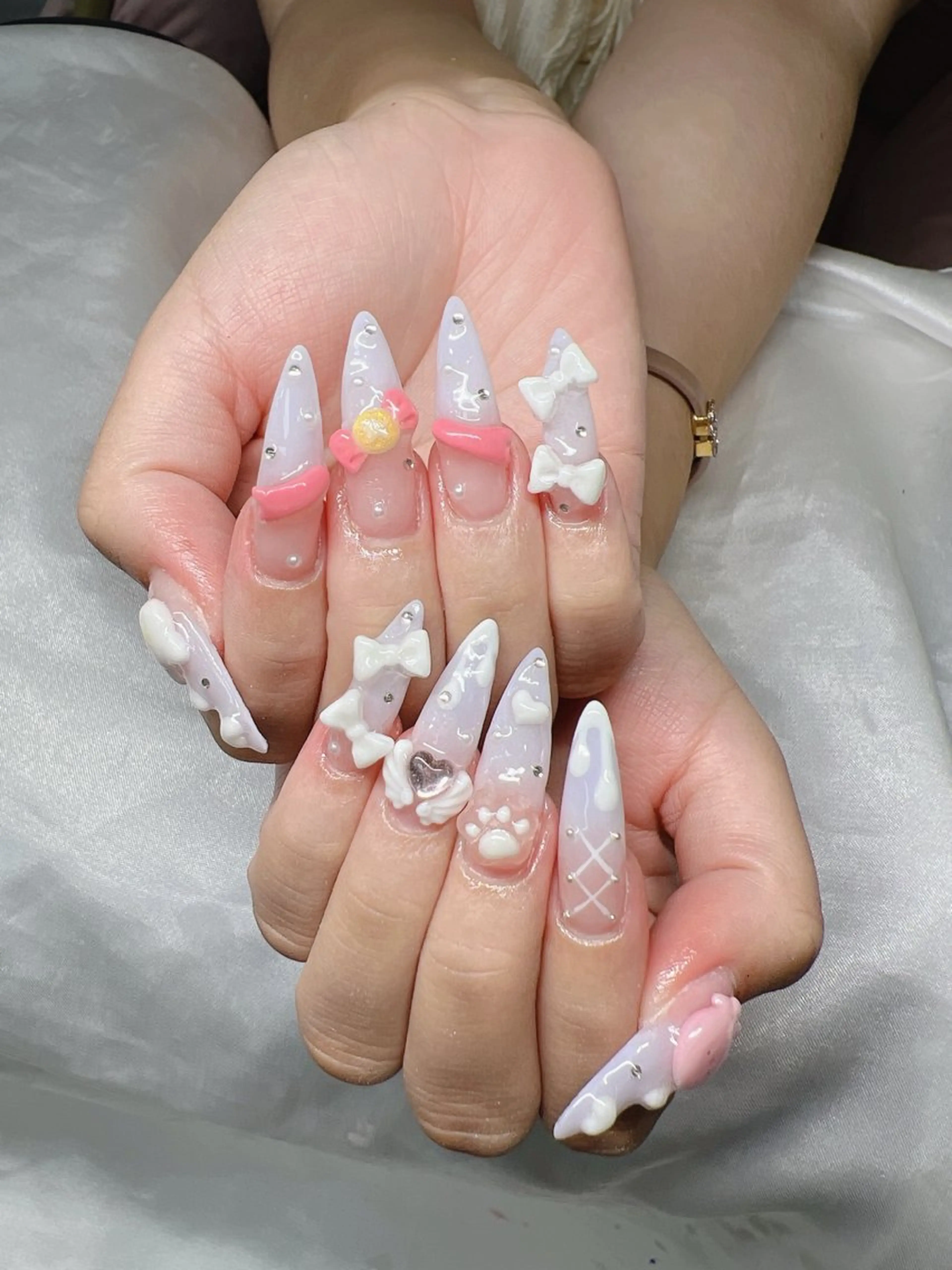ネイル ハンドネイル Lee Nailsのネイルデザイン