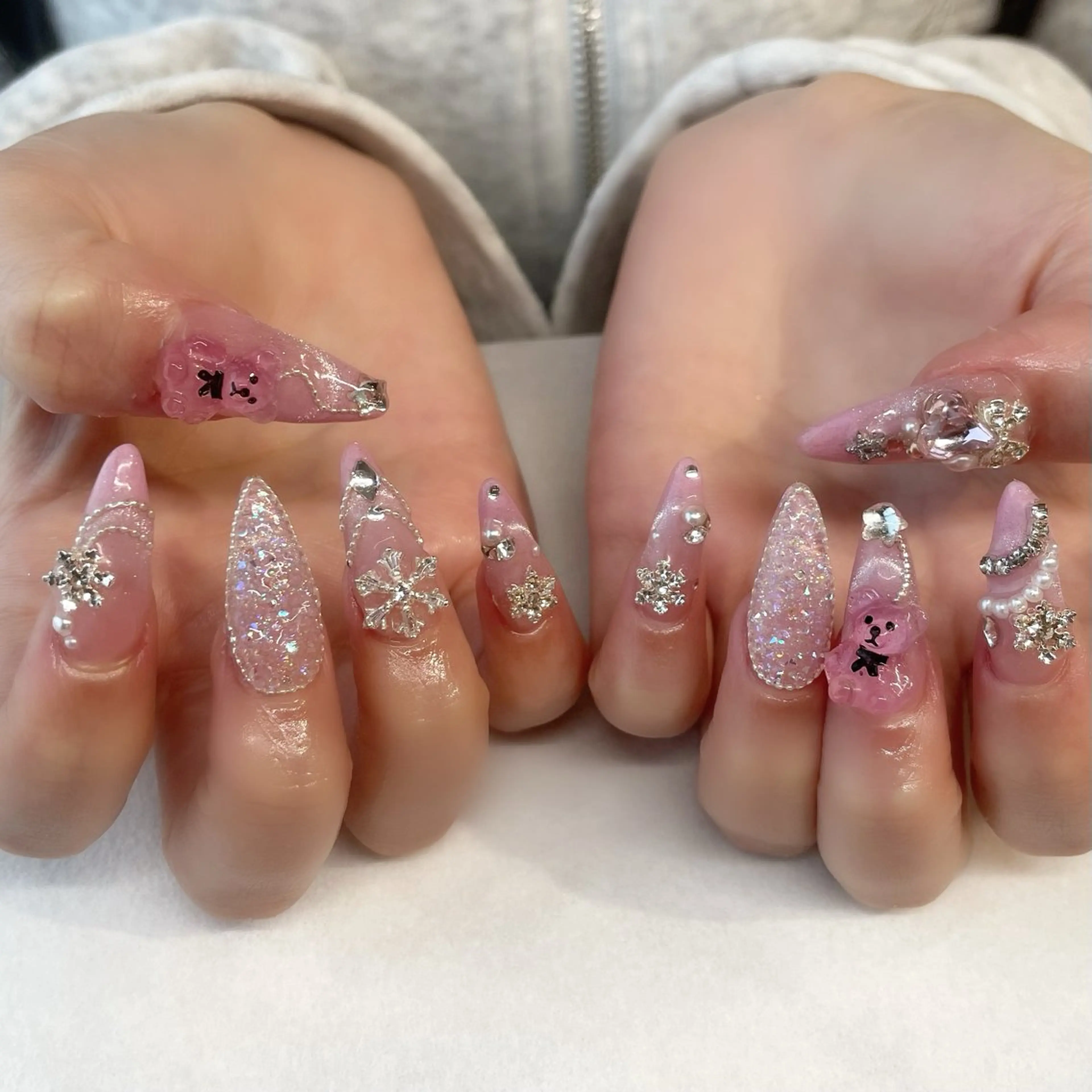 ネイル ハンドネイル 💎🐰 saki. m 🐰💎のネイルデザイン