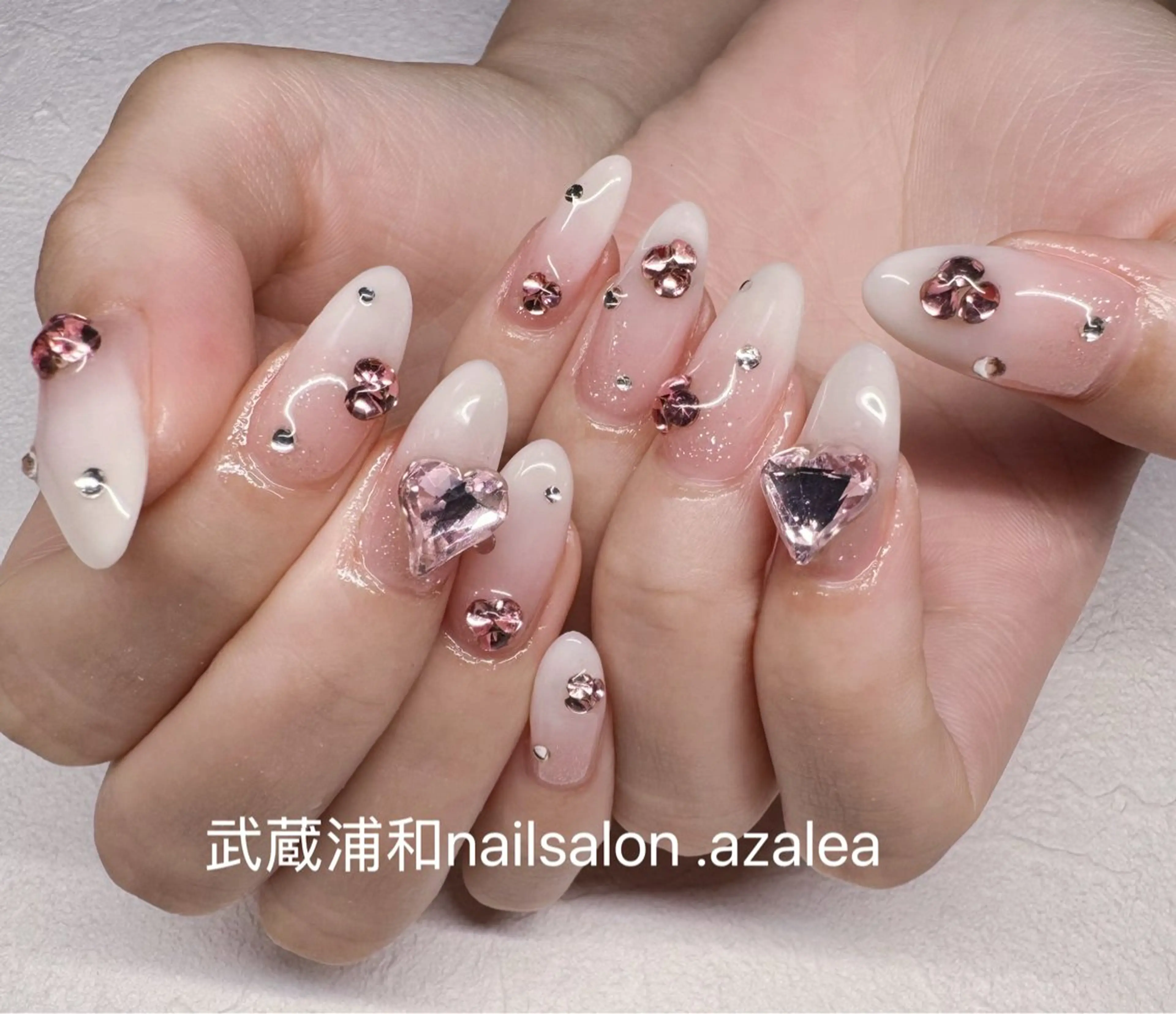 ネイル ハンドネイル R inのネイルデザイン