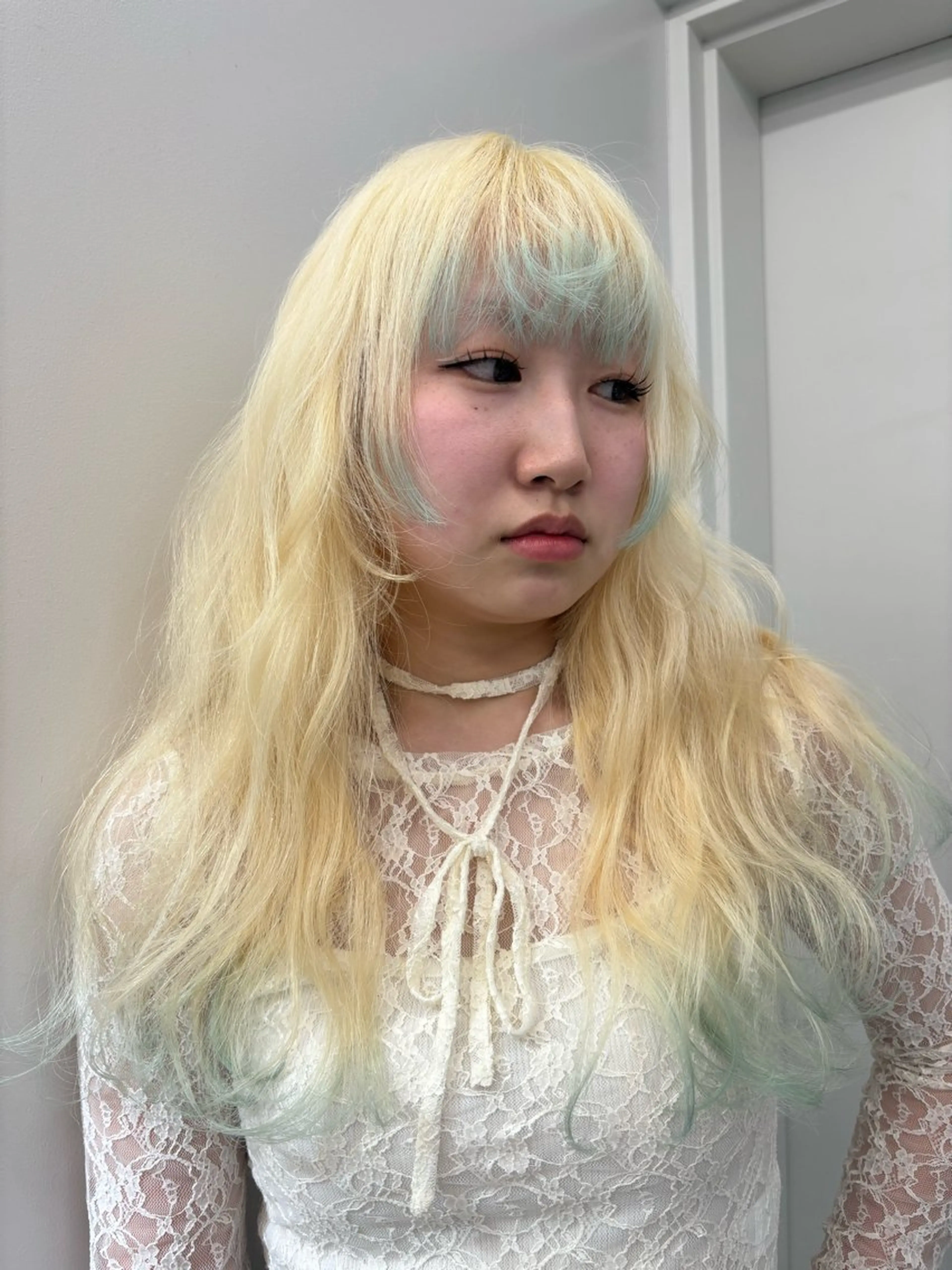 ロング カラー 抜きっぱなしブロンド ブロンド ヘアカラー 🩶大人韓国ヘア 渋谷/Satsukiのヘアスタイル