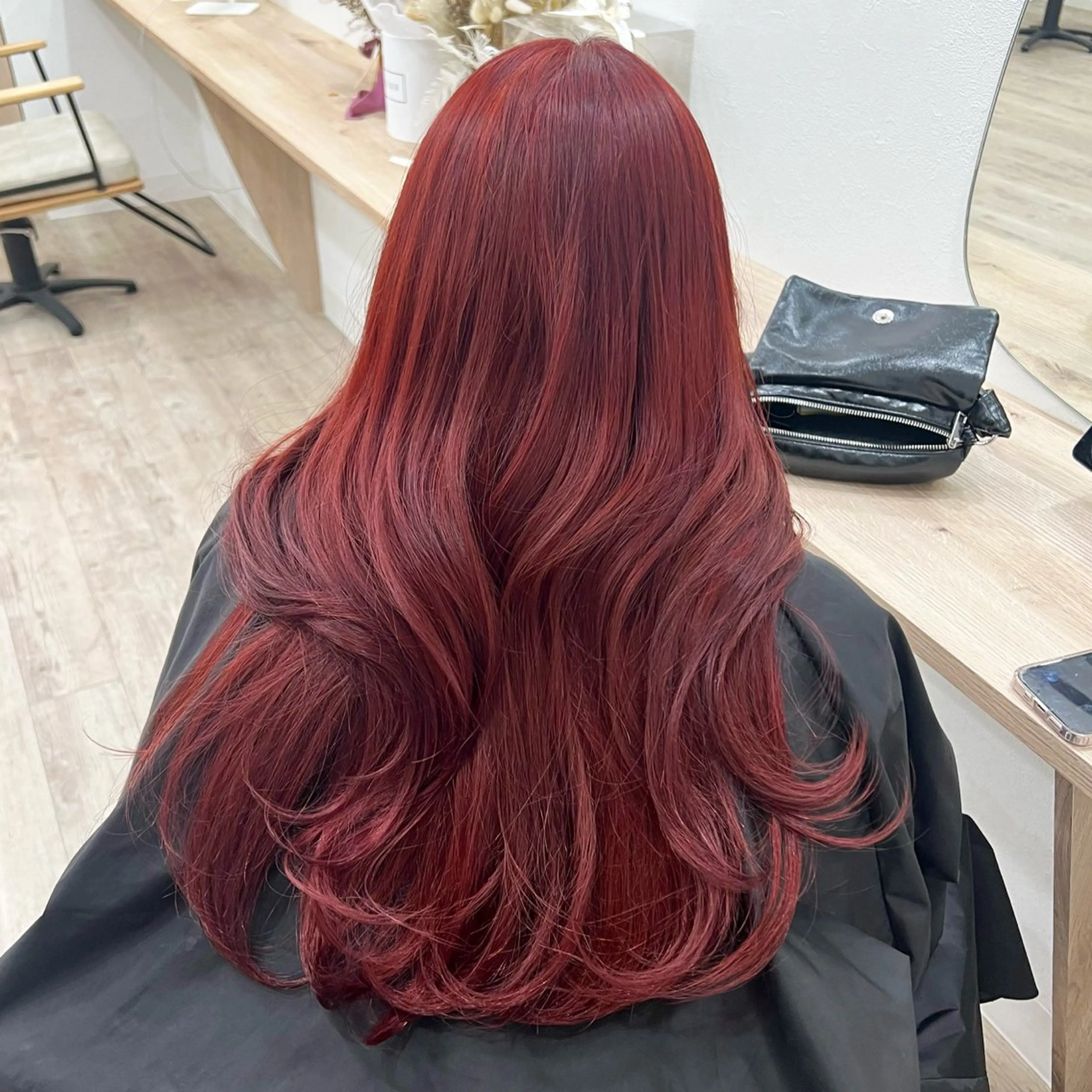 ロング カラー ブリーチ レッドカラー TOKI mahoのヘアスタイル