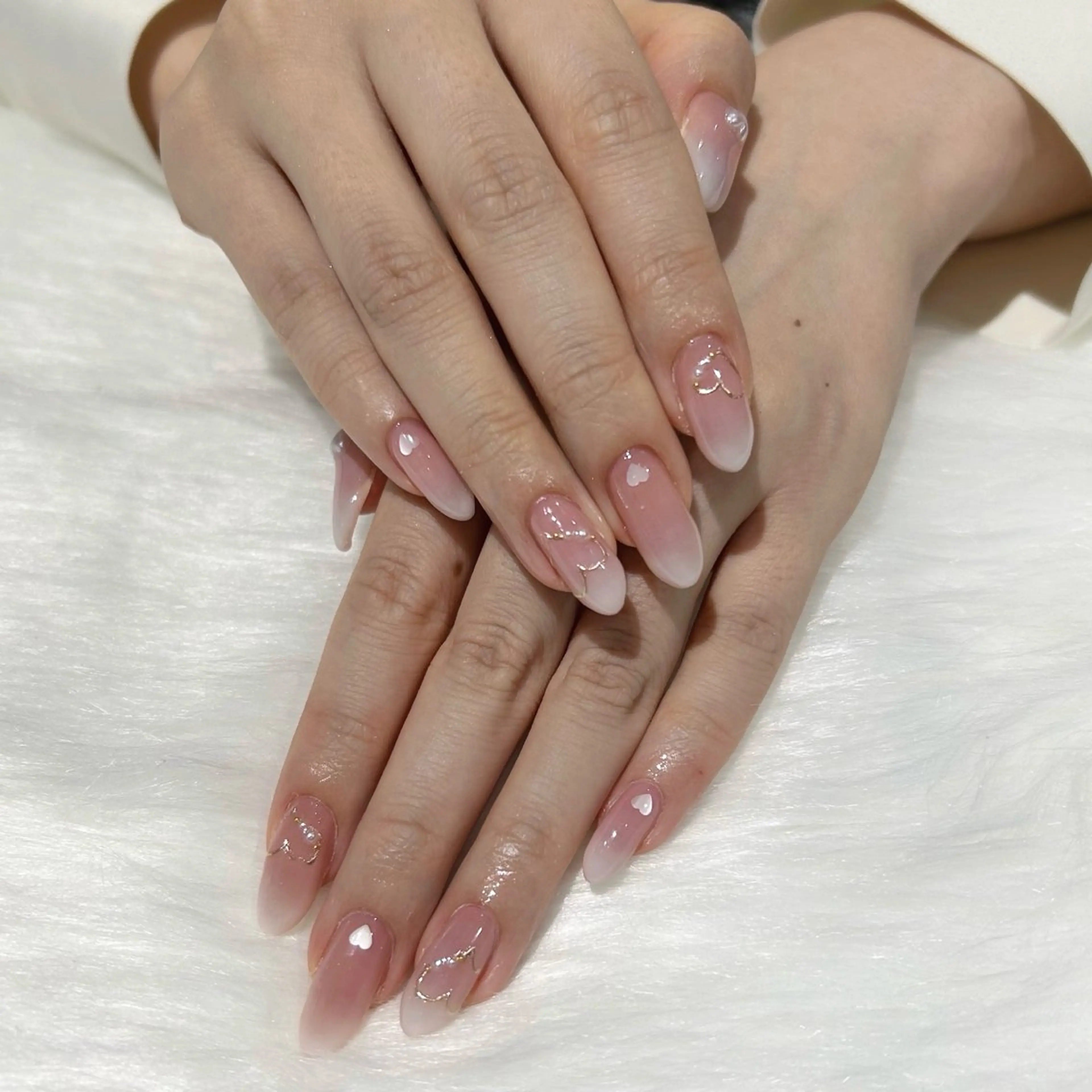 ネイル グラデーション ハート ピンク バレンタイン ハンドネイル ぷりゅねる 心斎橋のネイルデザイン