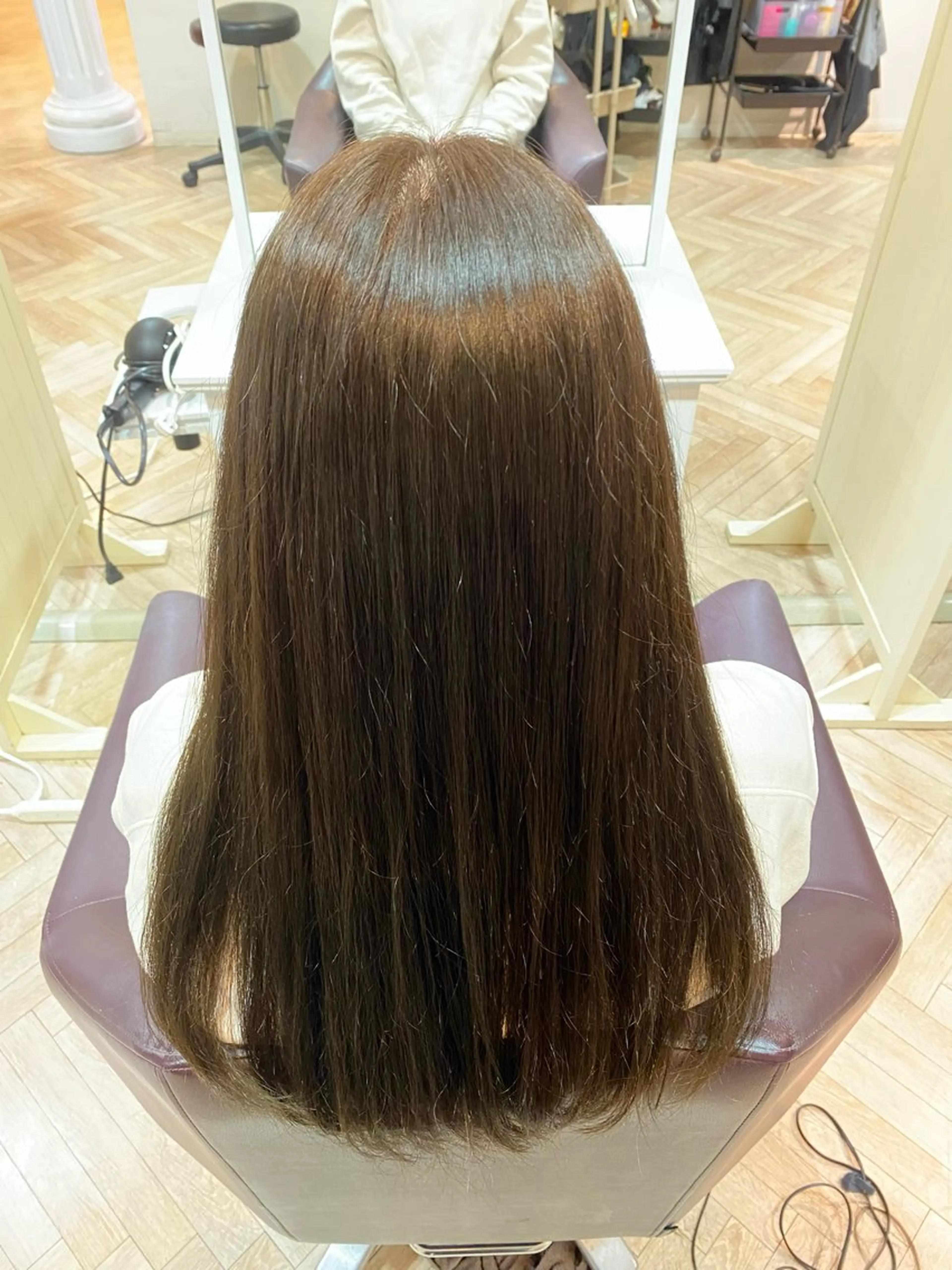 ロング カラー ブラウンカラー ダークブラウン カット ヘアカラー Reginavita栄店 【レジナヴィータ】所属・鈴木 二依奈のヘアスタイル