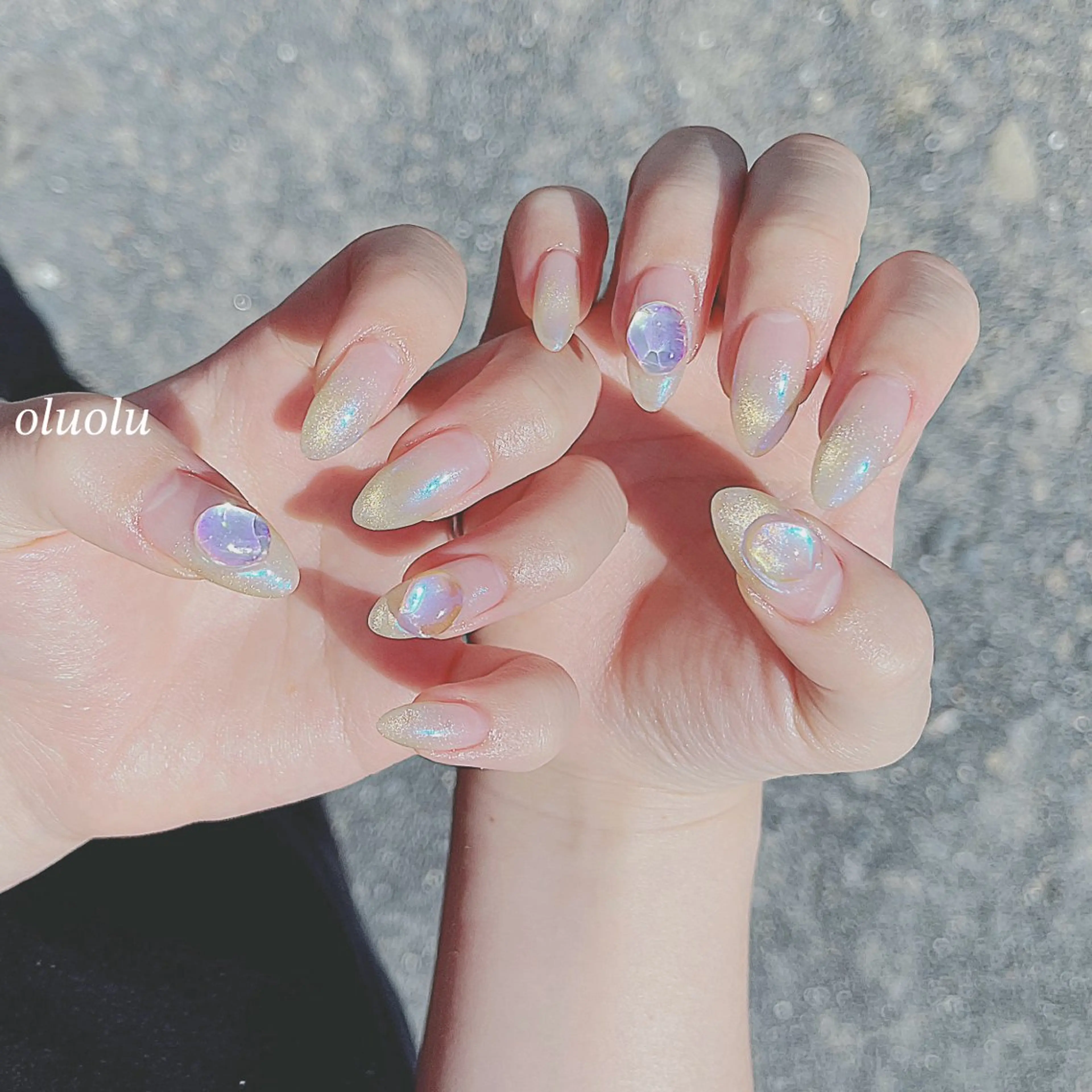ネイル アートネイル オーロラネイル 氷ネイル・うるうるネイル 韓国ネイル マグネットネイル ハンドネイル 大村 紬華のネイルデザイン