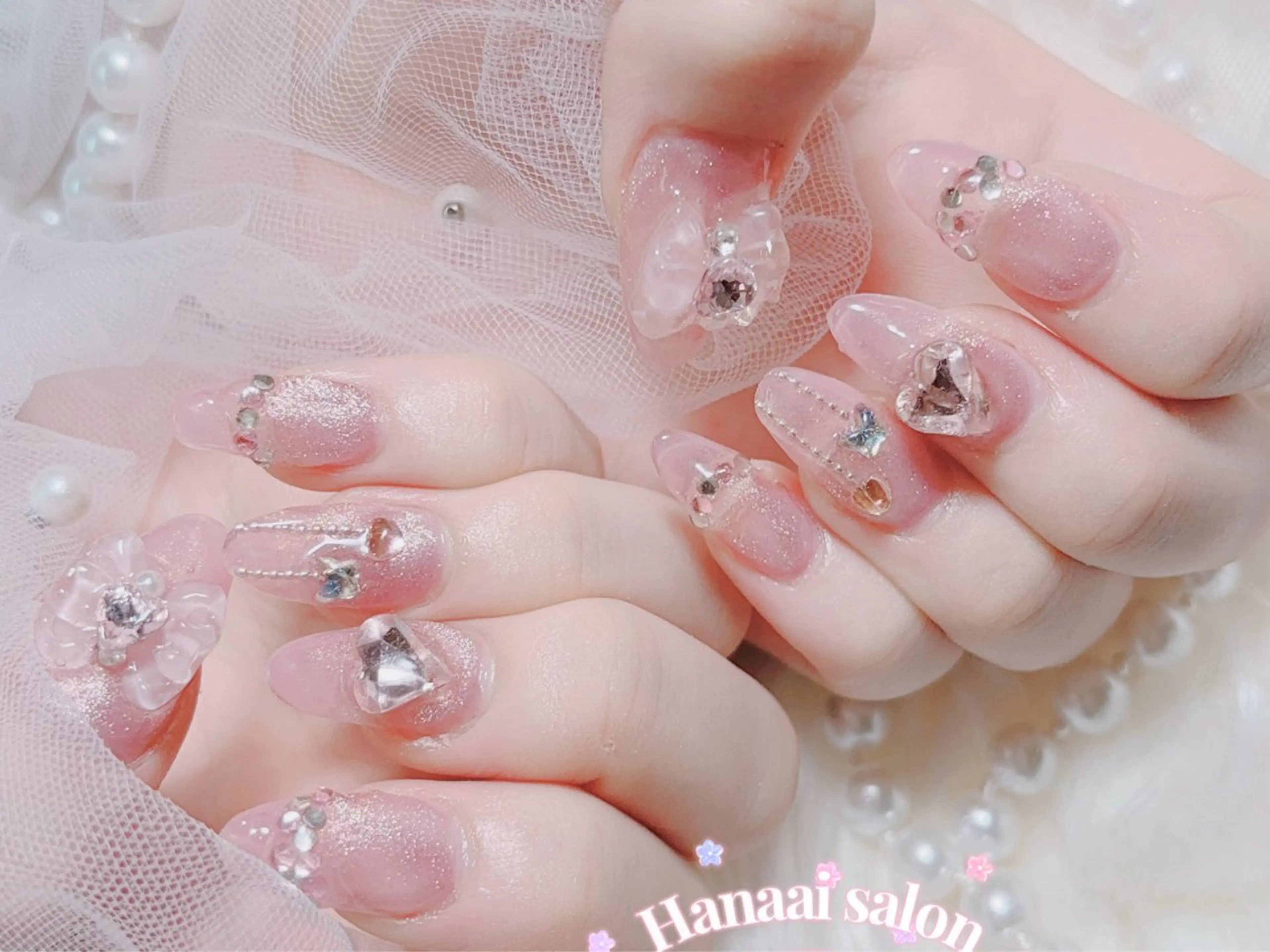 ミディアム ハンドネイル Hanaai Salon新宿店のネイルデザイン