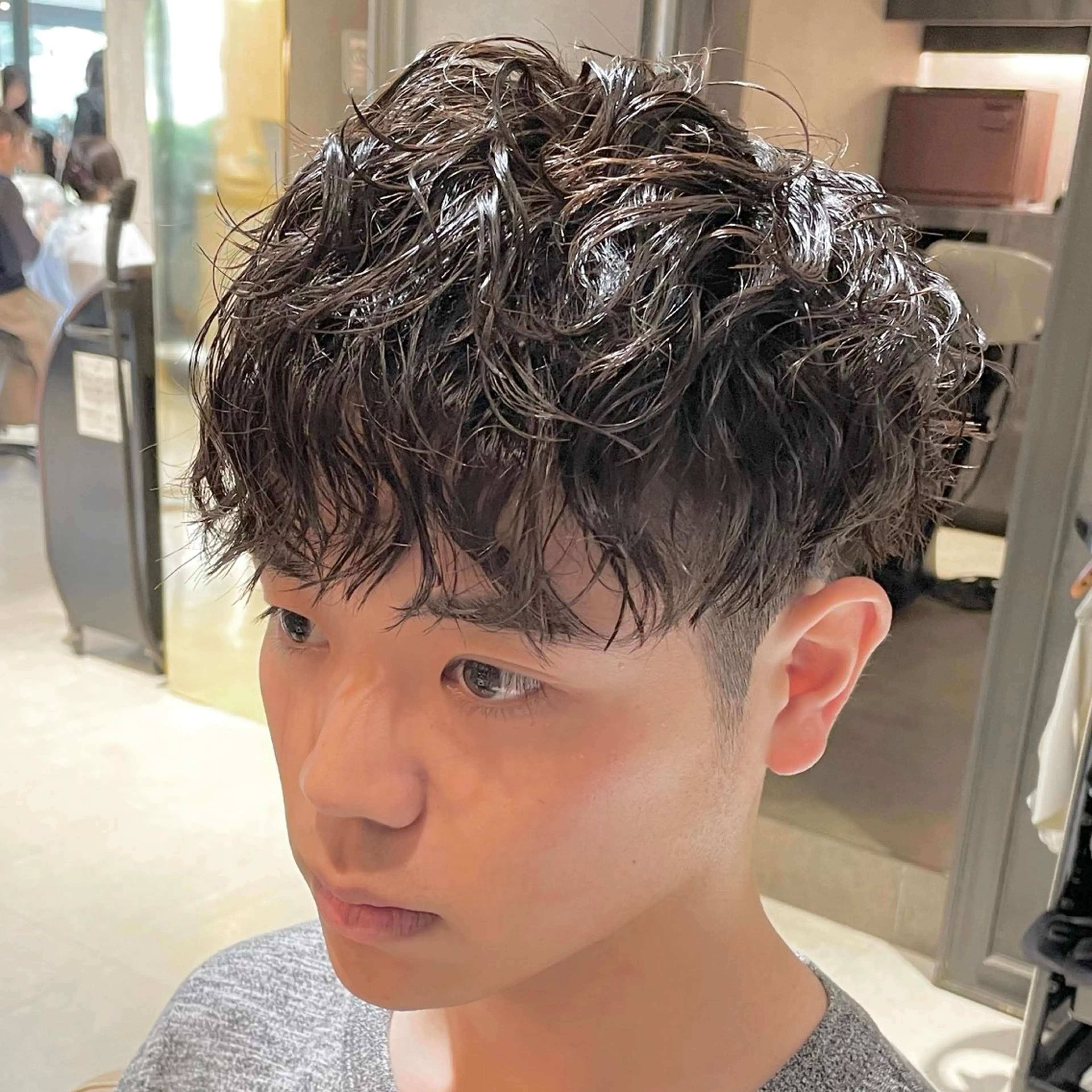 ショート パーマ メンズ メンズパーマ ツイストスパイラルパーマ スパイラルパーマ メンズ専門美容師✂︎ 大庭勝己のヘアスタイル