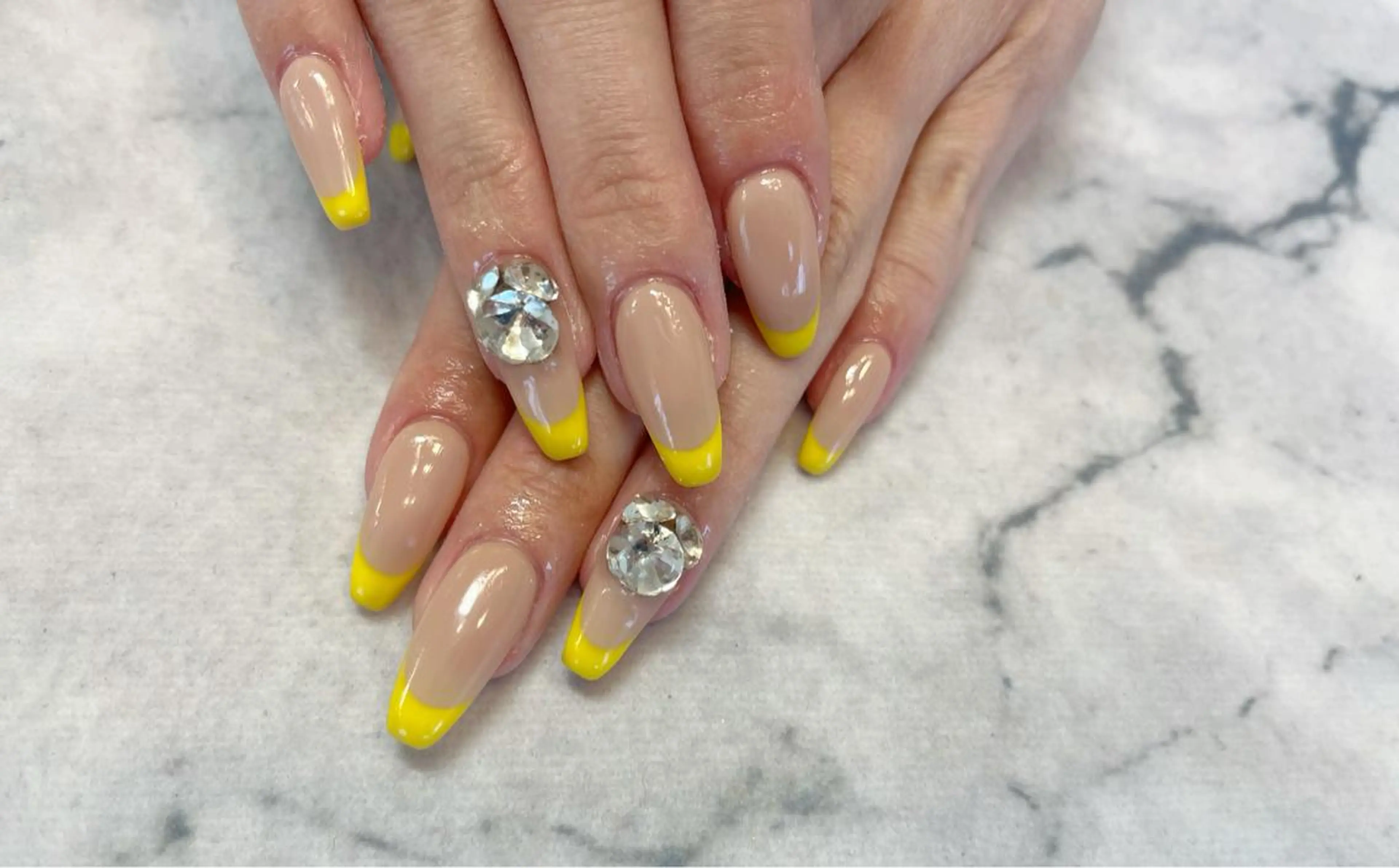 ネイル ハンドネイル ネイルサロン Bebeのネイルデザイン