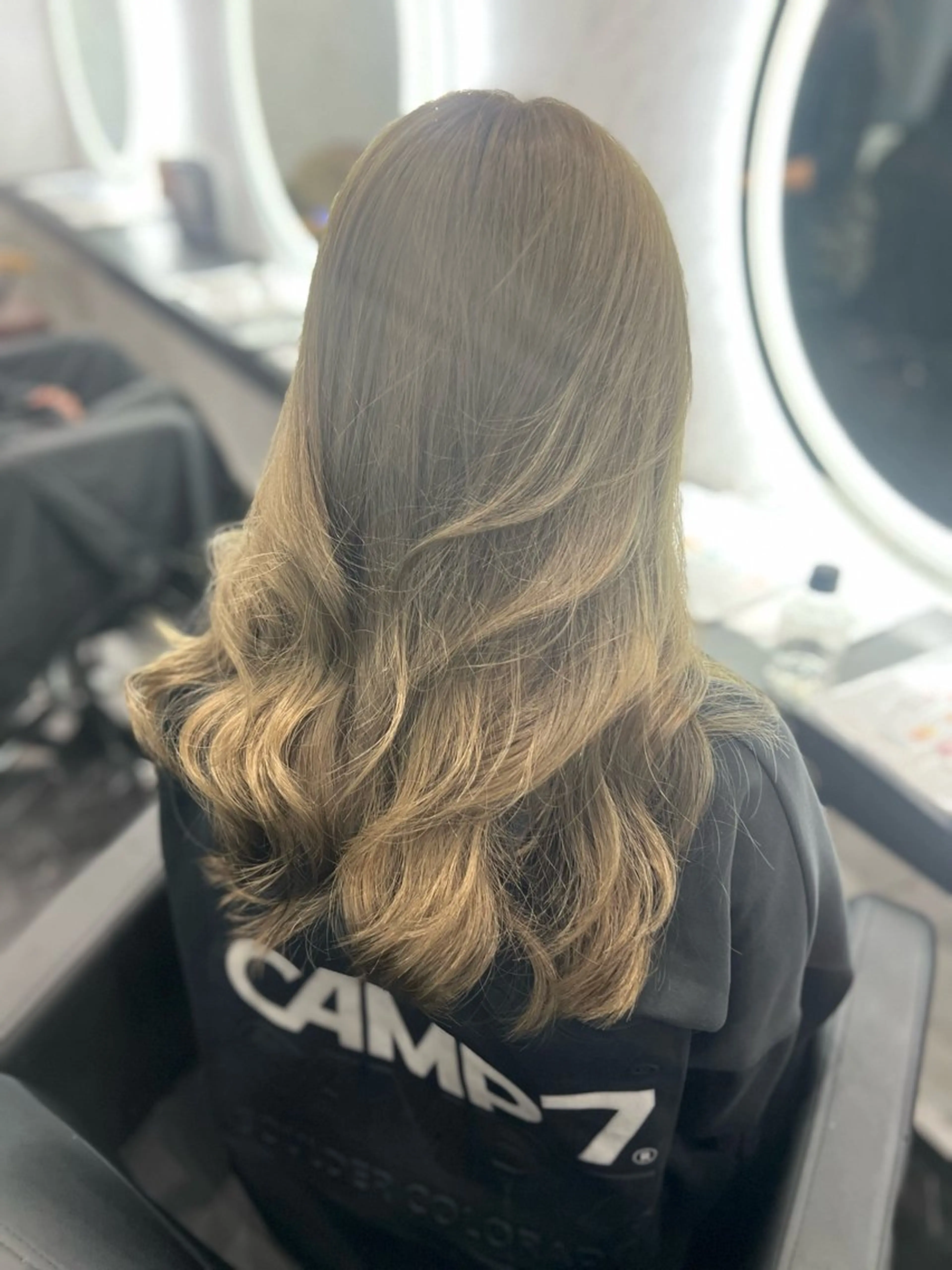 ロング 山北 優姫のヘアスタイル