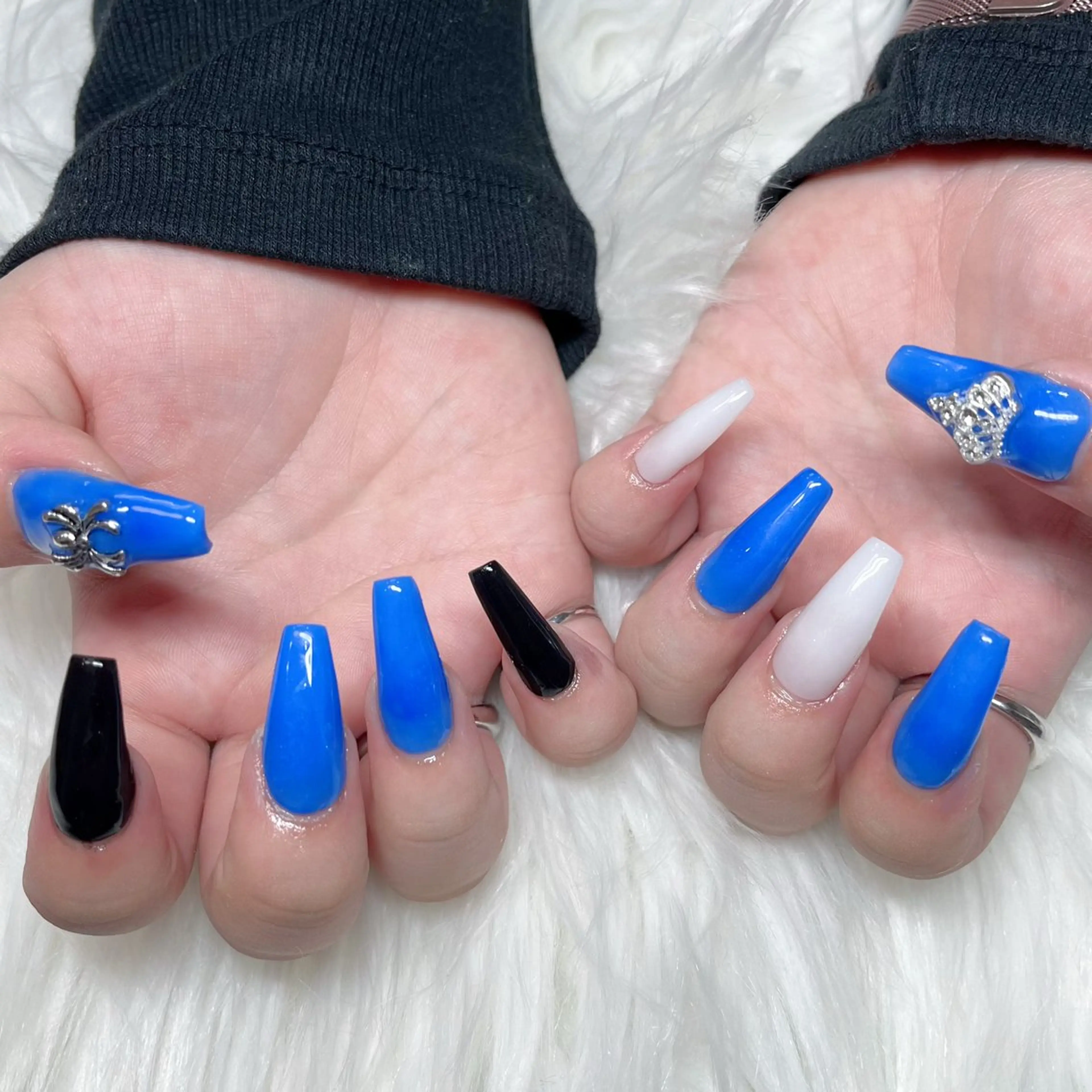 ネイル 石王 美羽のネイルデザイン