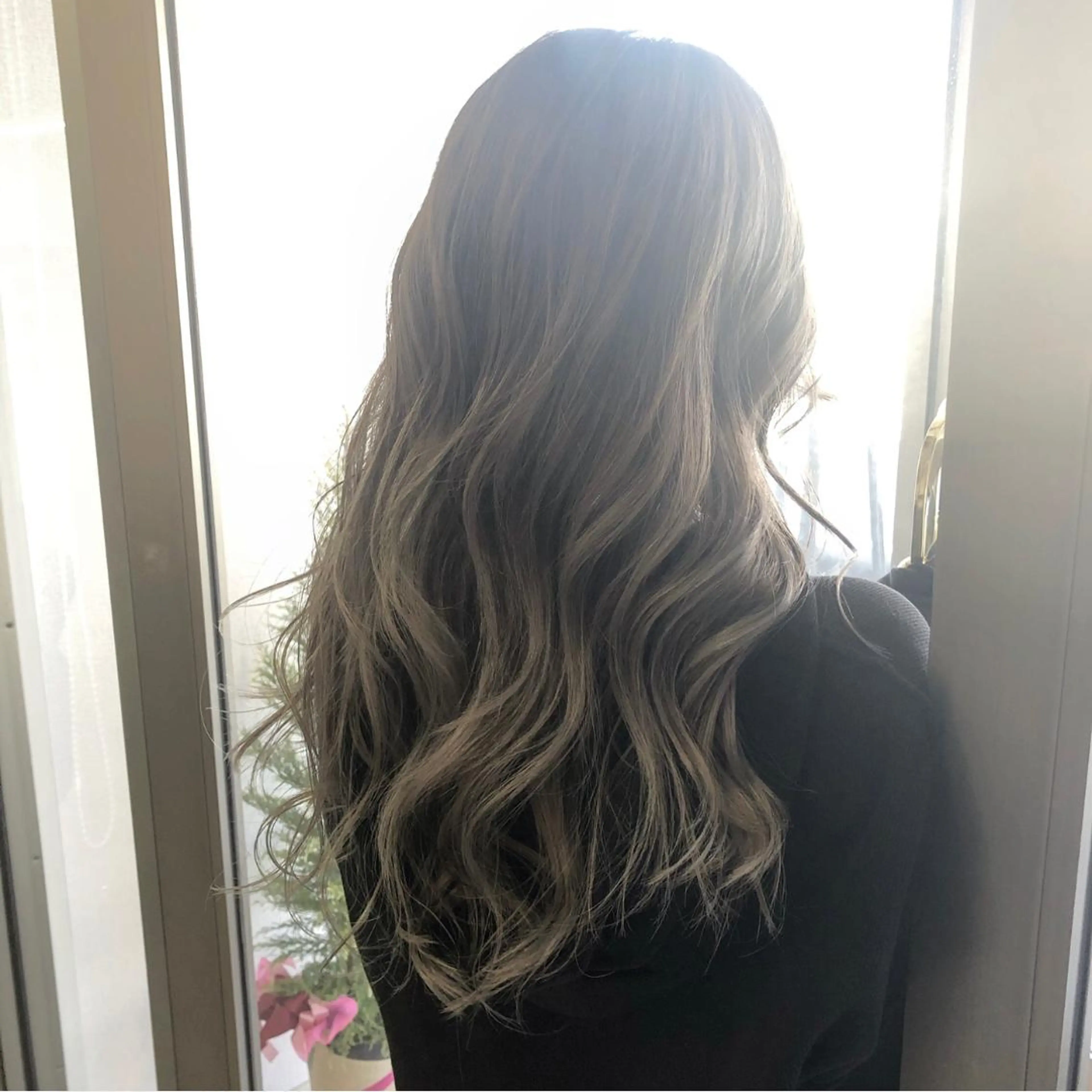 セミロング カラー ヘアアレンジ シールエクステ バレイヤージュ デザインカラー ハイライトカラー エクステ アンドウ ユウ/ レイヤーカット/韓国のヘアスタイル