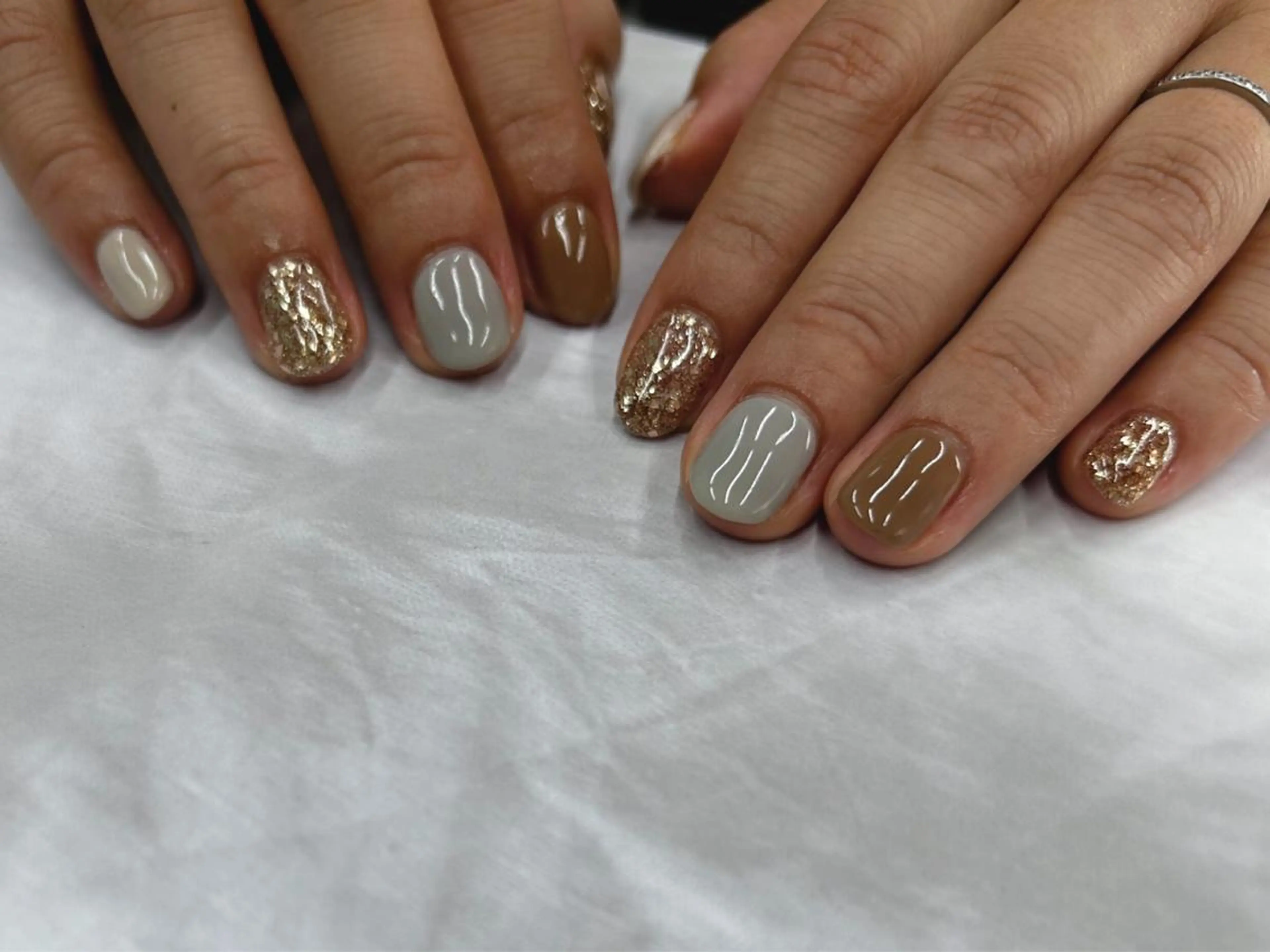 ネイル ブラウン ラメ(グリッター) ワンカラーネイル ハンドネイル Nail Salon agré所属・agré ネイルサロン　アグレのネイルデザイン