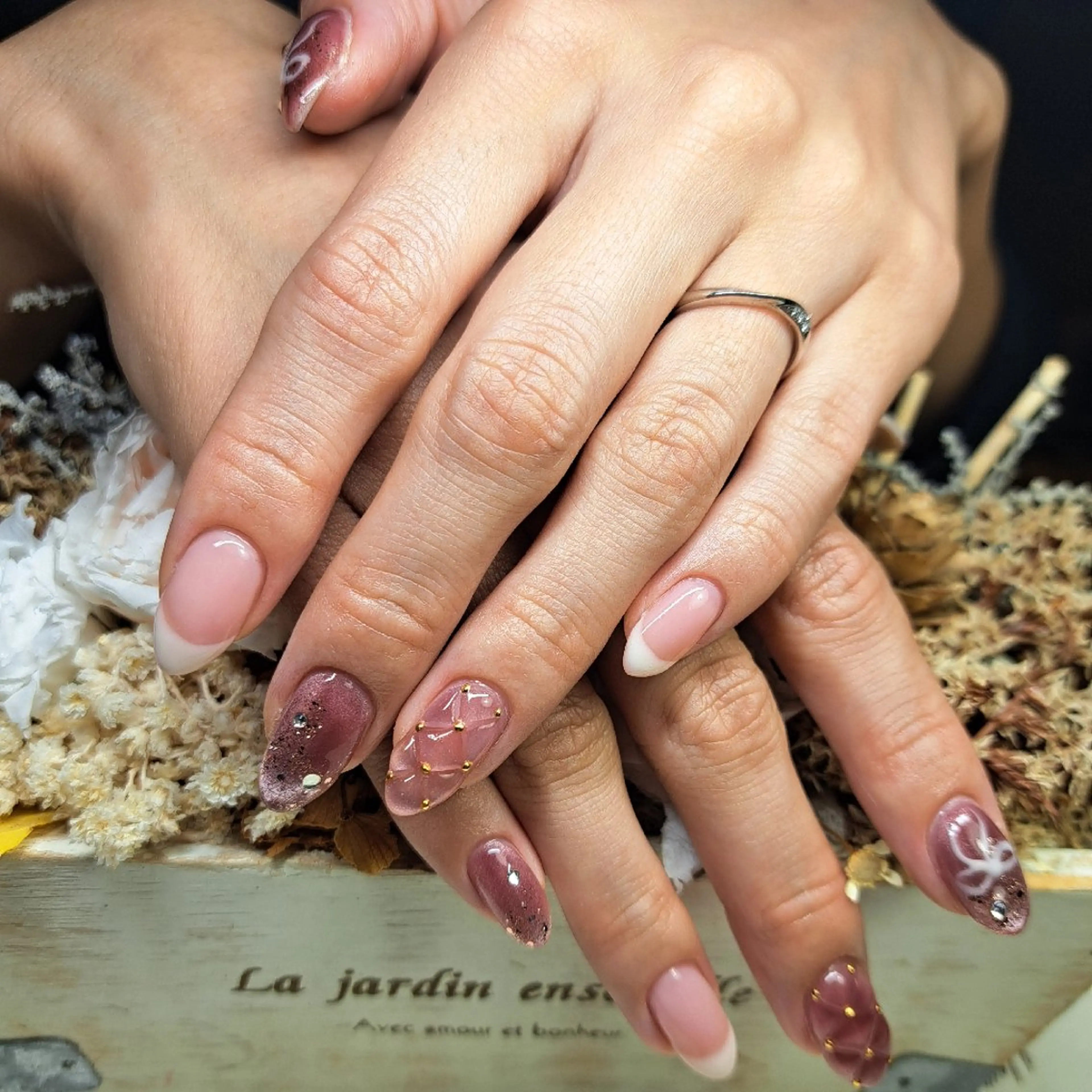 ネイル フレンチネイル 持ち込み ハンドネイル HAYASHI  Nのネイルデザイン