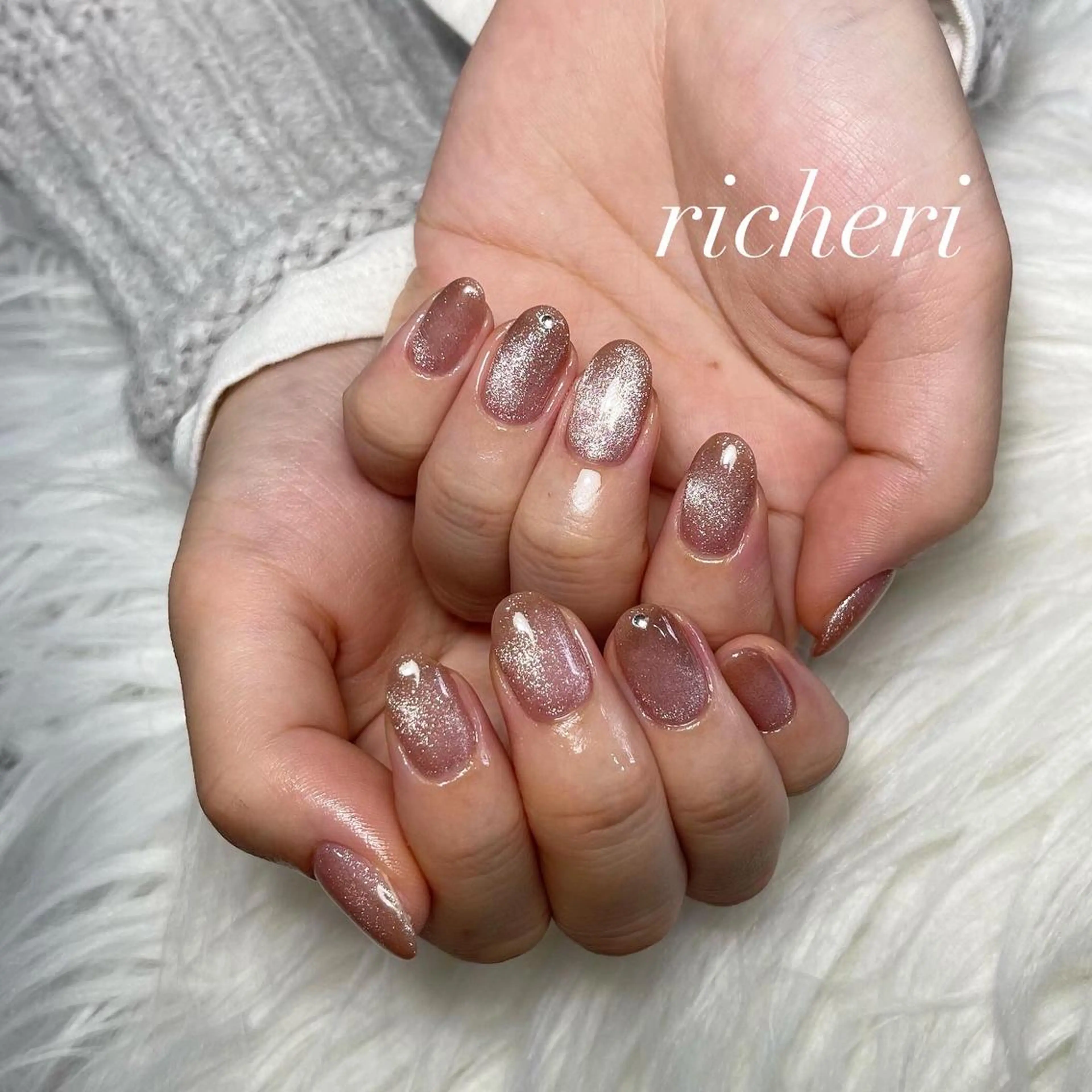 ミディアム ネイル 韓国風ヘア アートネイル フレンチネイル ジェルネイル ガラスフレンチ richeri beautyのエステ・リラクイメージ