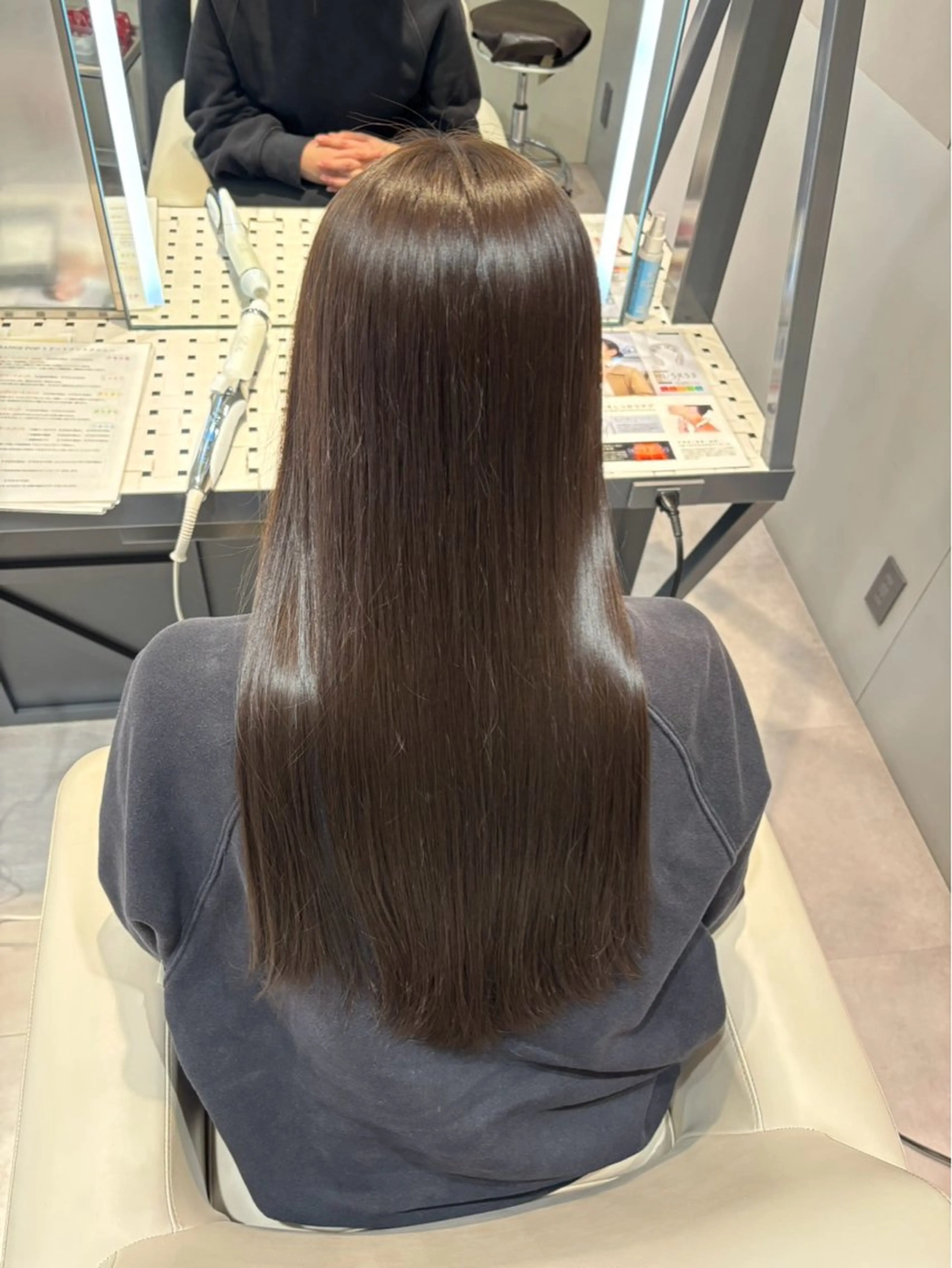 セミロング 髪質改善 トリートメント カット トリートメント 響/レイヤーカット /特殊パーマのヘアスタイル