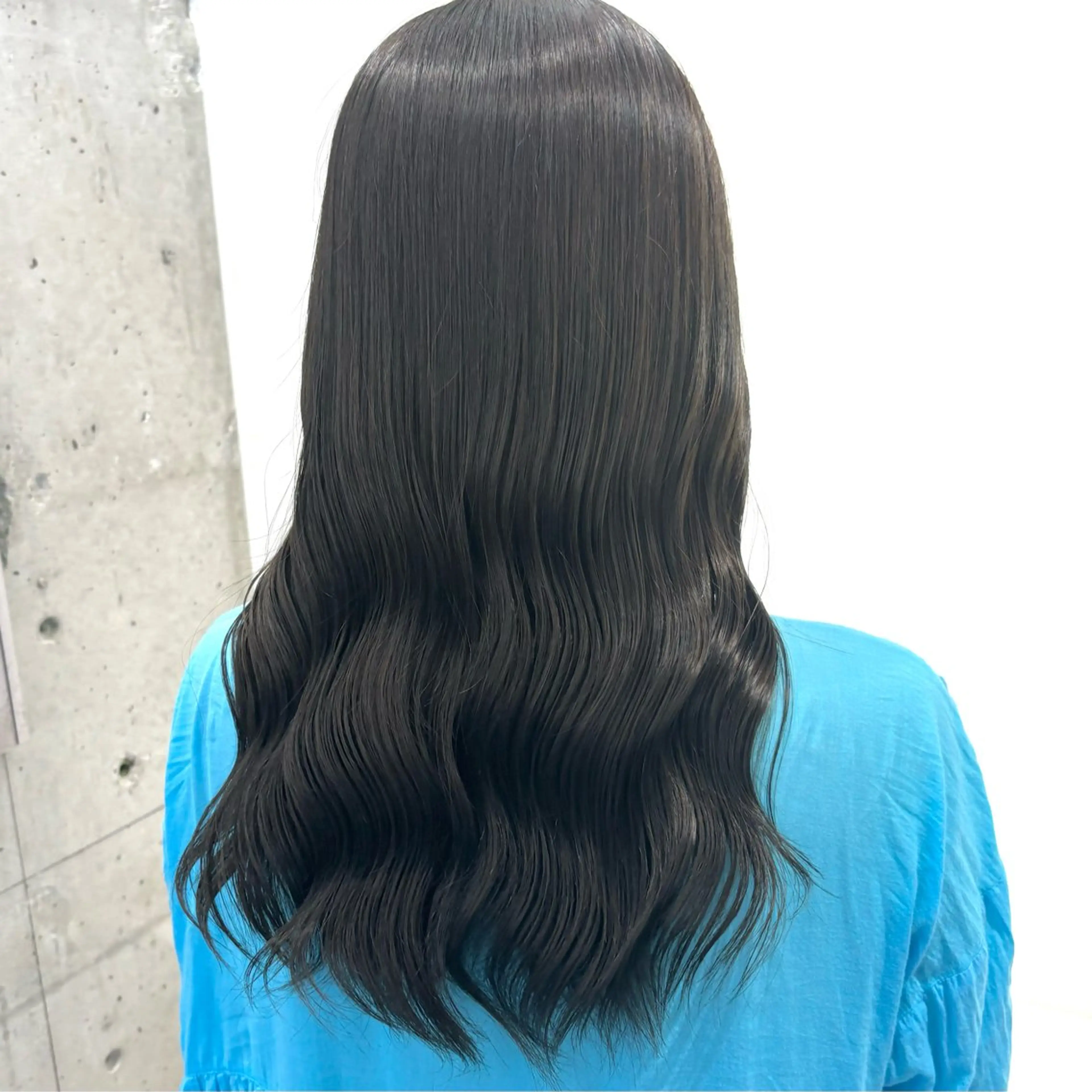 ロング カラー ヘアカラー NUMBER_ ユイナのヘアスタイル