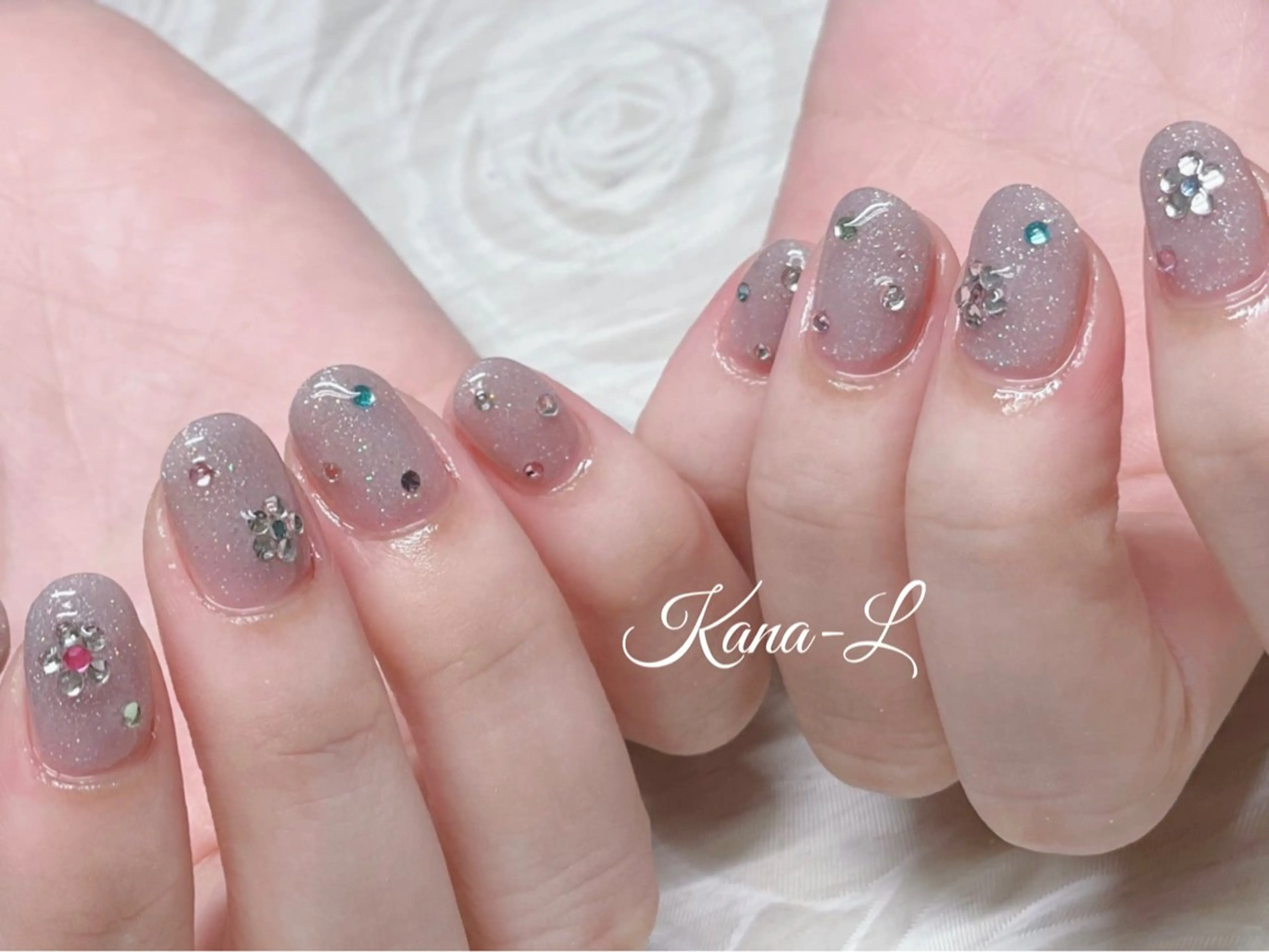 ネイル 芦辺 香奈のネイルデザイン