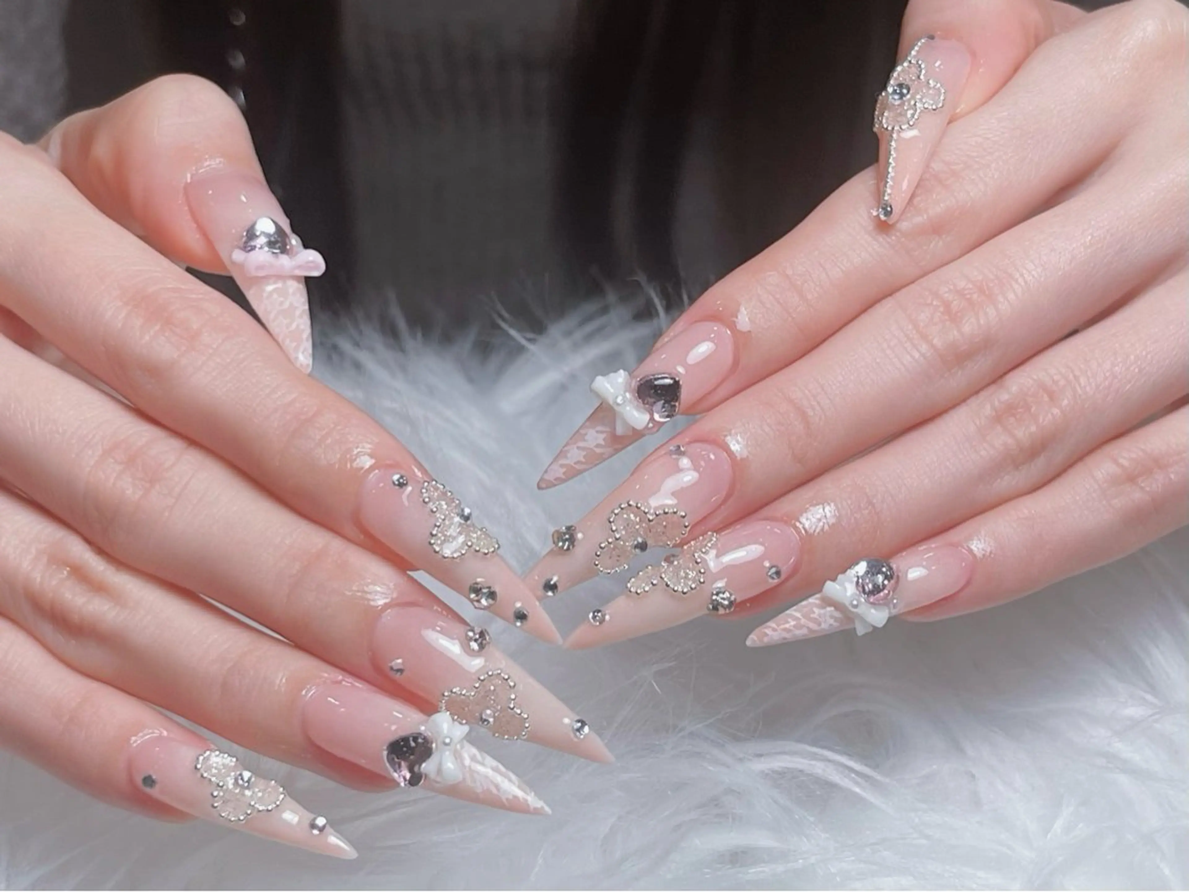 ネイル オーロラネイル 長さ出し フットネイル フレンチネイル ジェルネイル ハンドネイル Belle Nail Salonのネイルデザイン