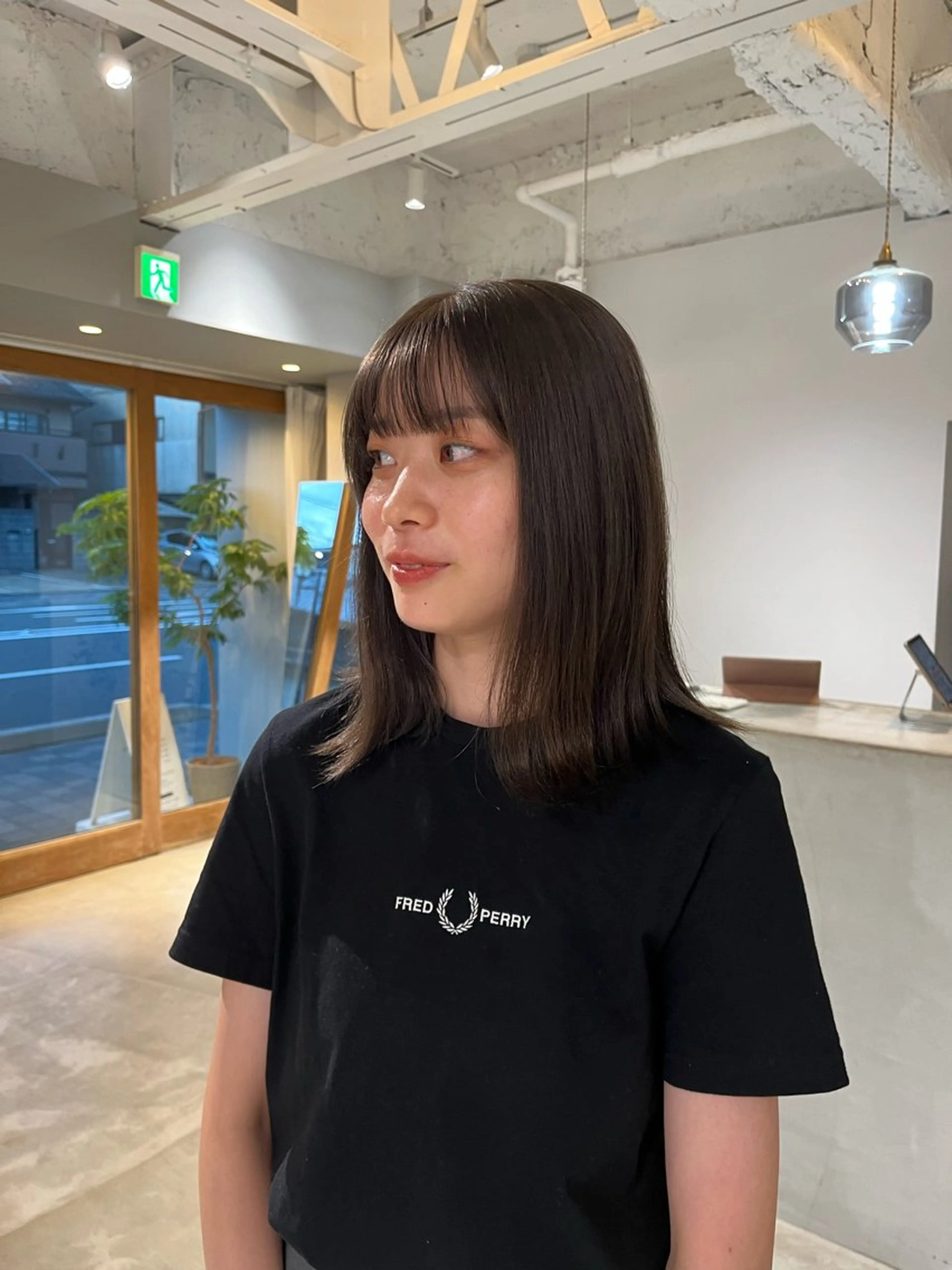 ミディアム カラー ベージュカラー ブリーチ 青木 若菜のヘアスタイル