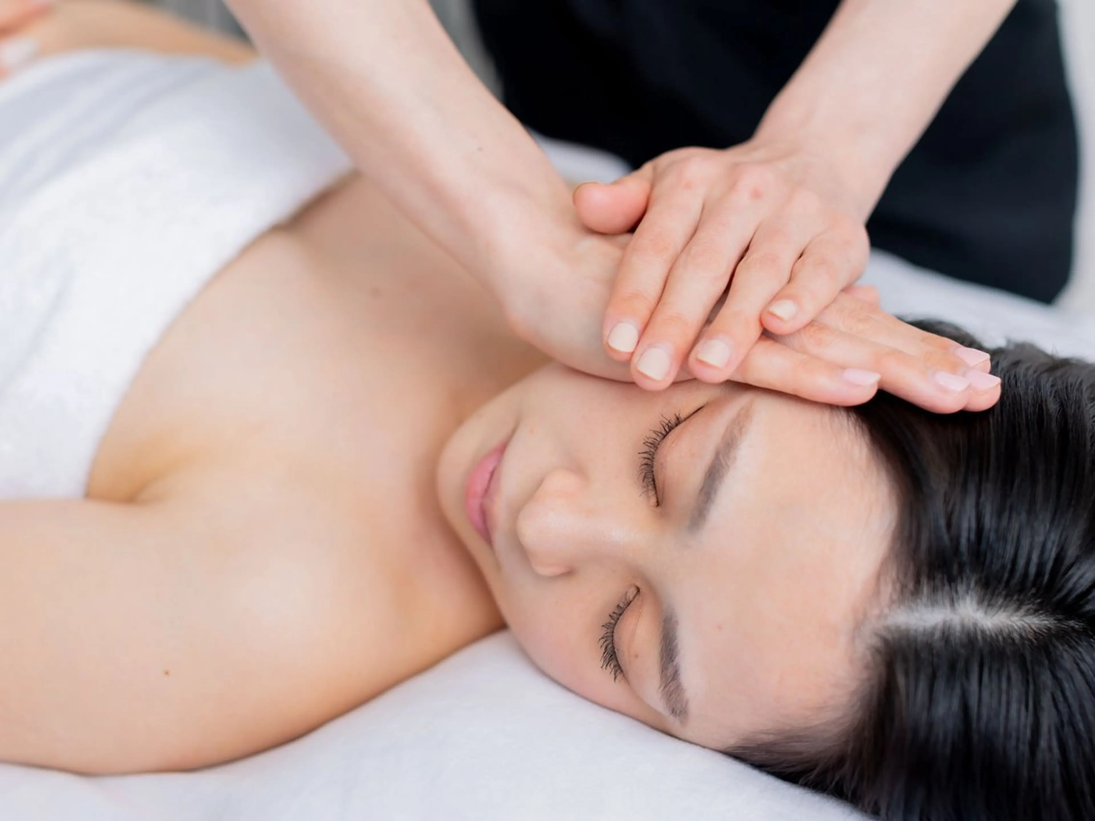 【小顔を目指す方】 小顔コルギ／即実感するリフトアップ・むくみ解消/50分の写真