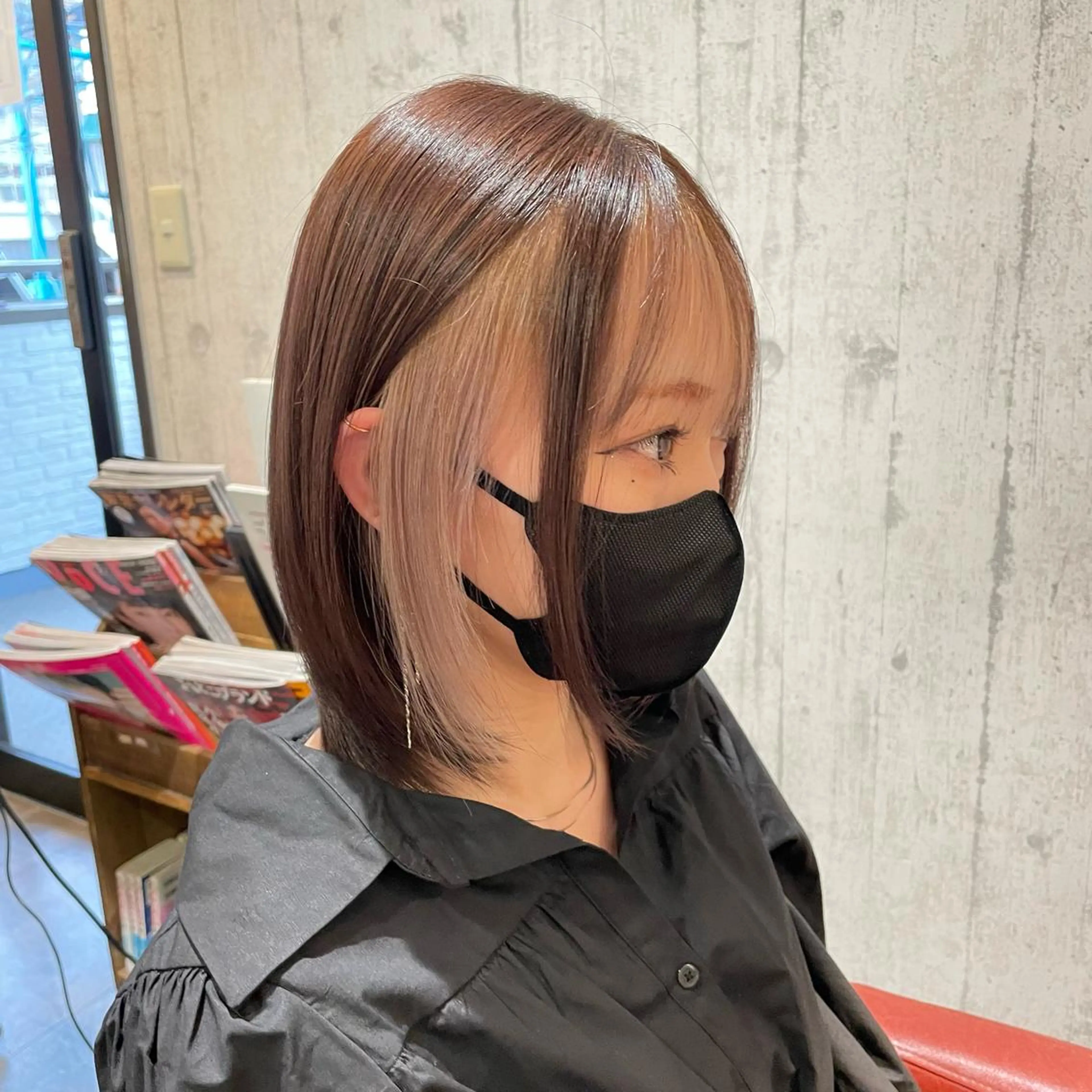 ショート カラー イヤリングカラー Wataru 髪質改善カラー💎のヘアスタイル