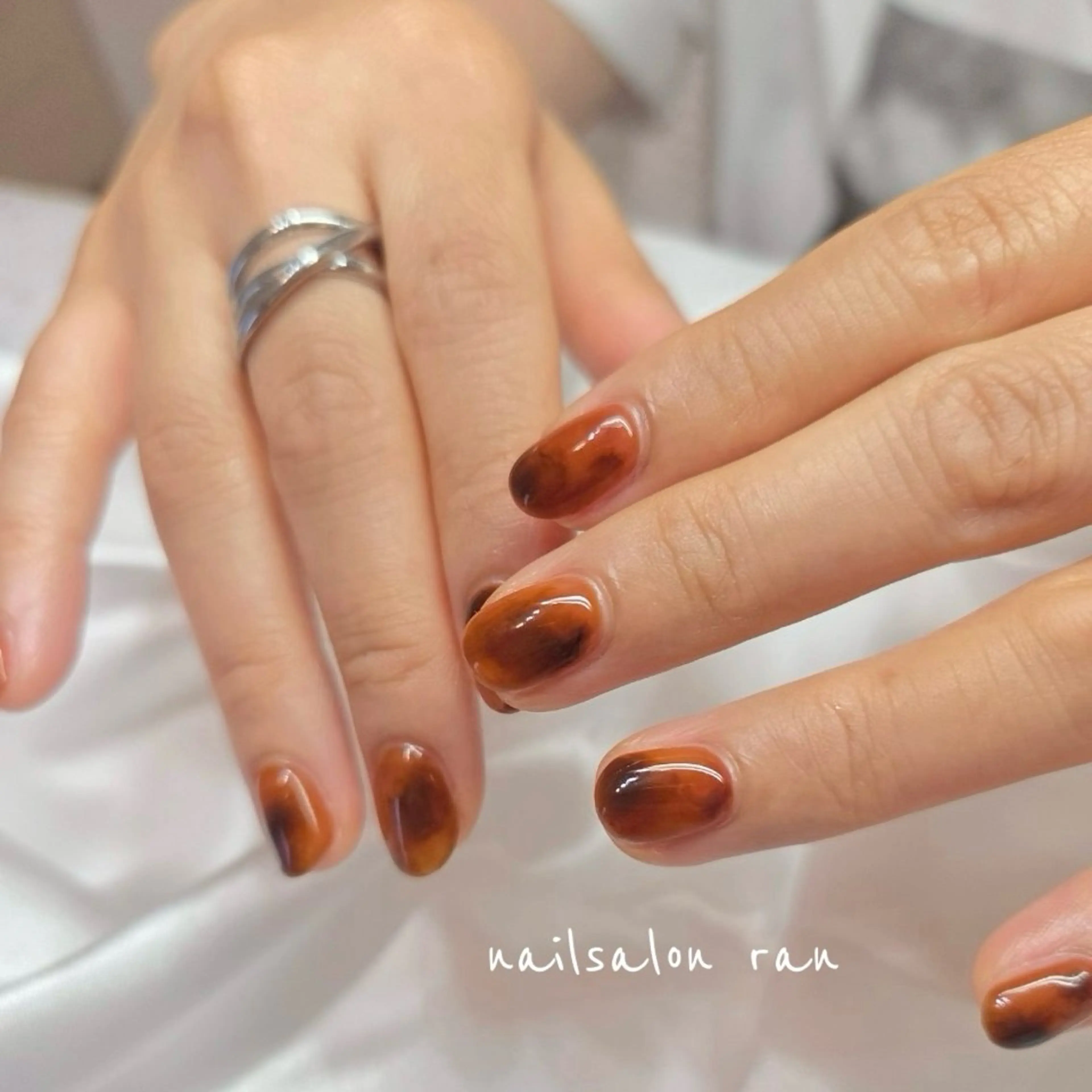 ネイル べっ甲ネイル ハンドネイル ハンドケア nailsalon ranのネイルデザイン