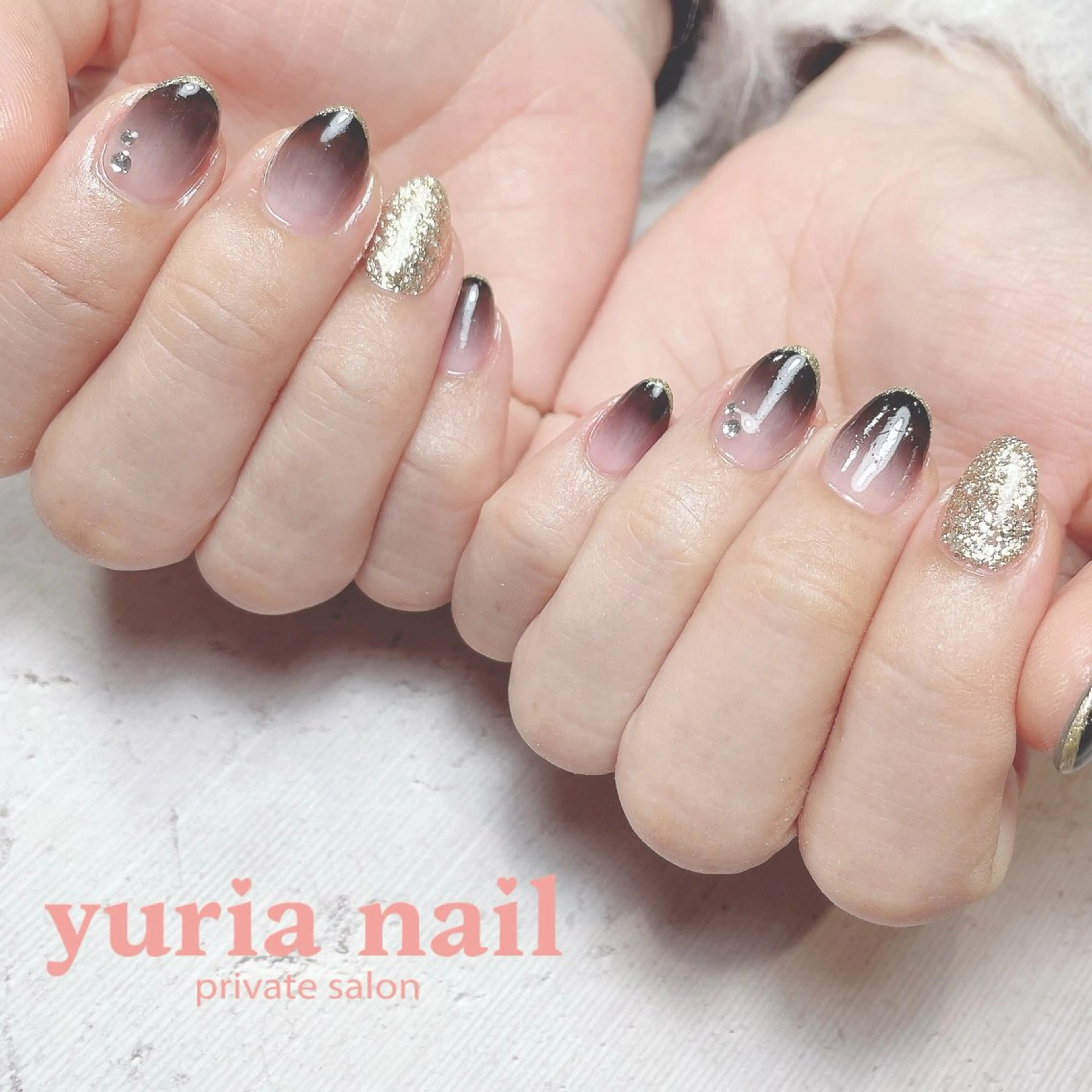 ネイル ジェルネイル ゴールド グラデーション ラメ(グリッター) ハンドネイル 小林 ゆりあのネイルデザイン